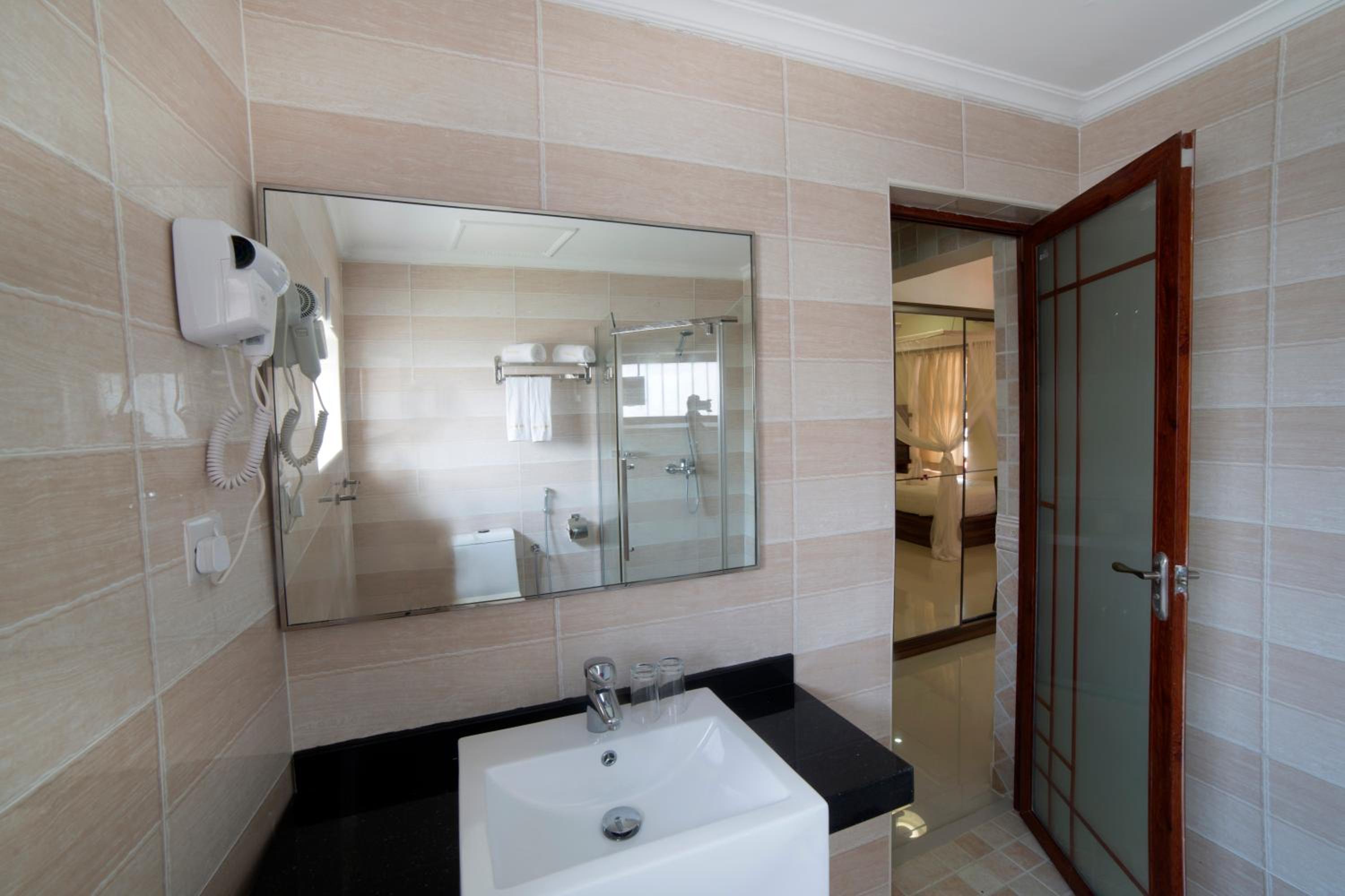 Twin Room with Bathroom