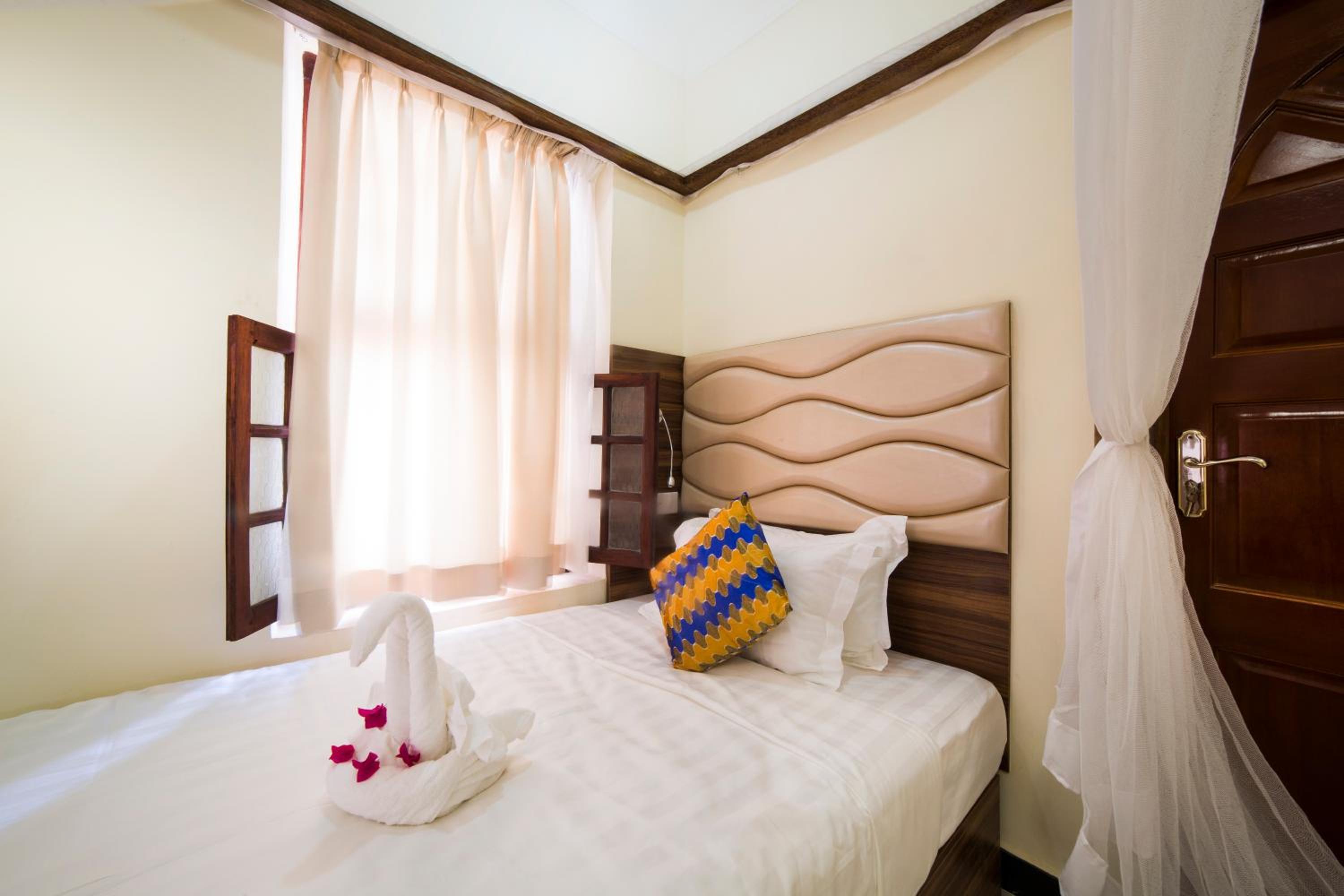 Twin Room with Bathroom