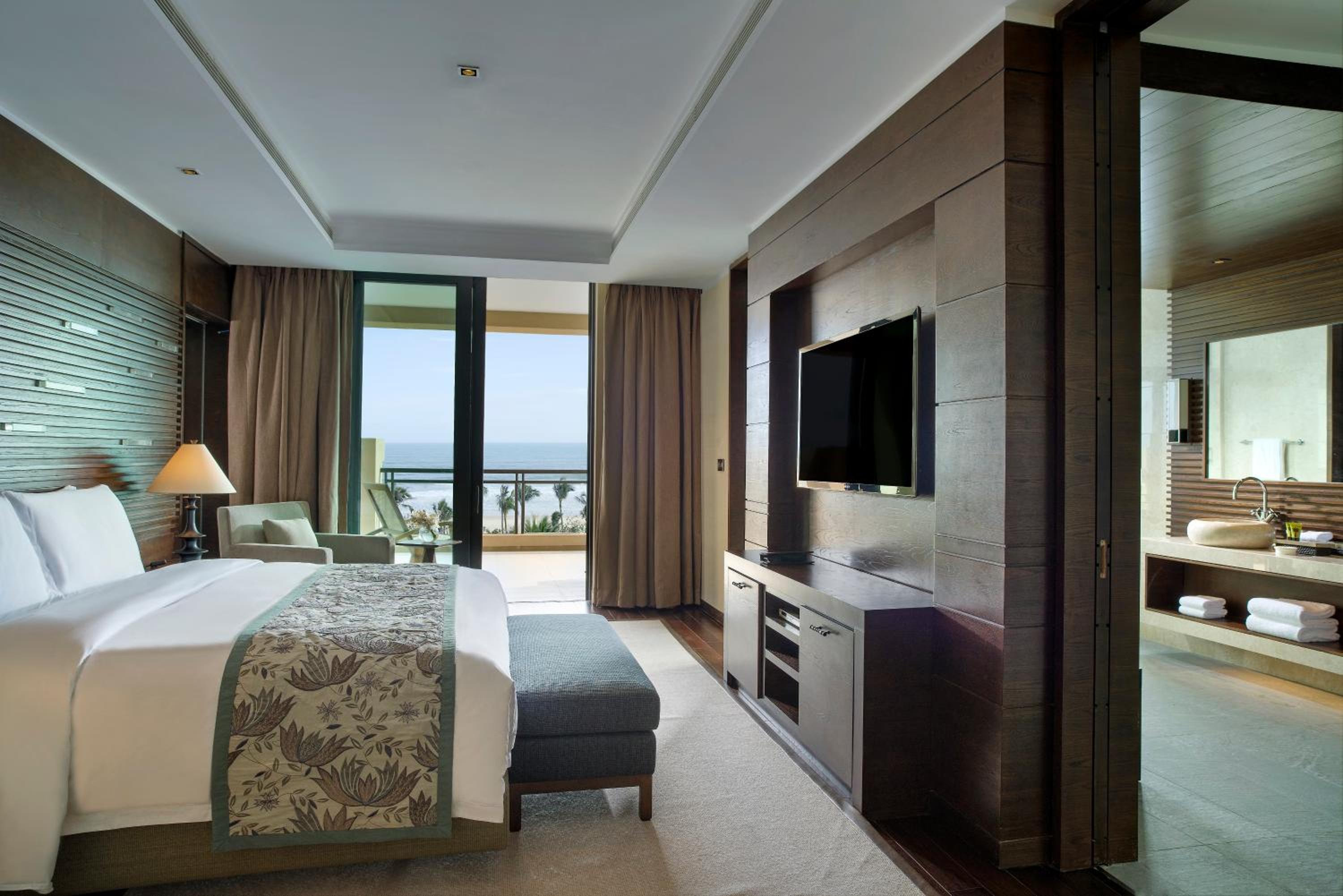 Clear Water Bay Ocean Suite - Photo 7