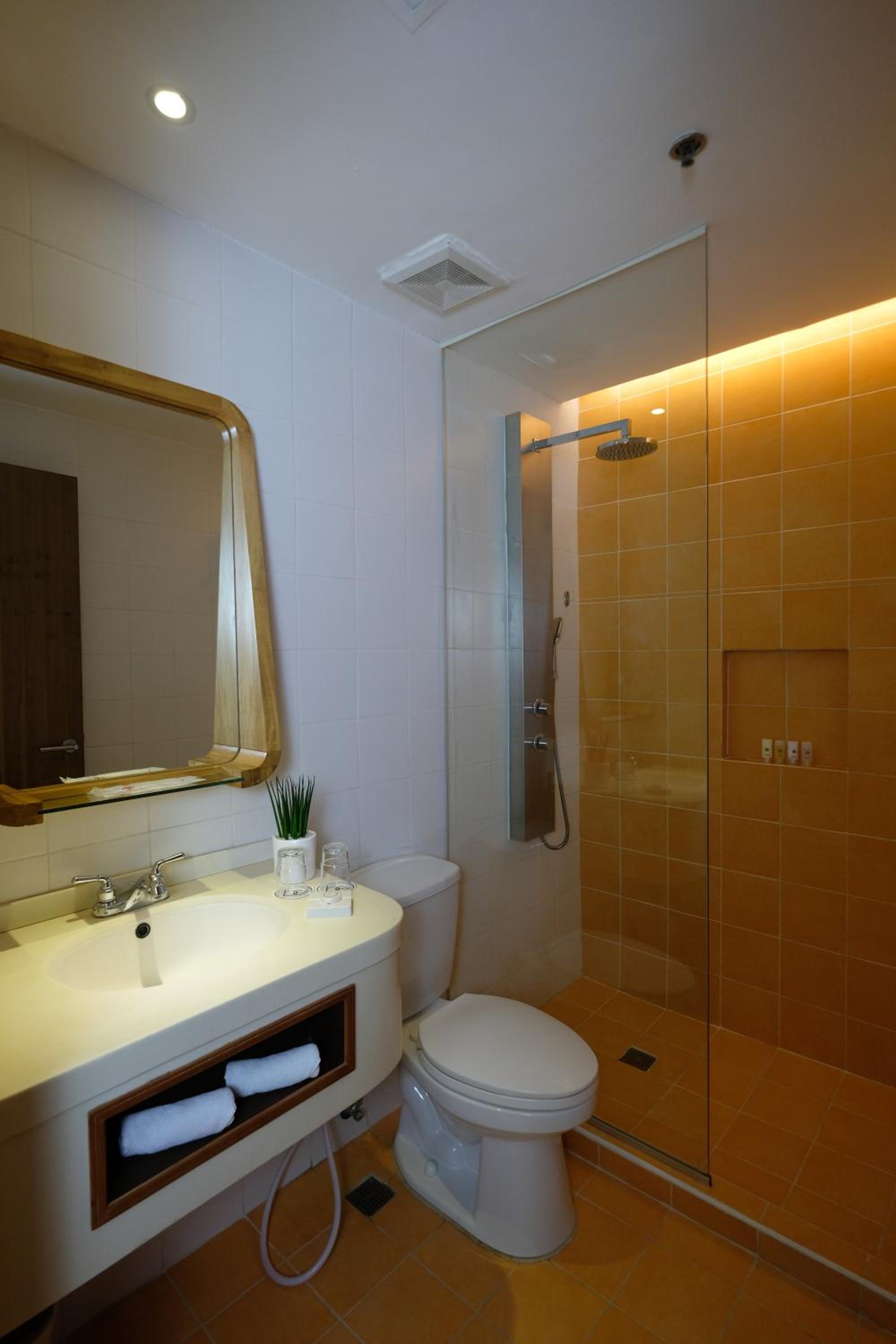 Be Chic - Twin Room - Photo 5
