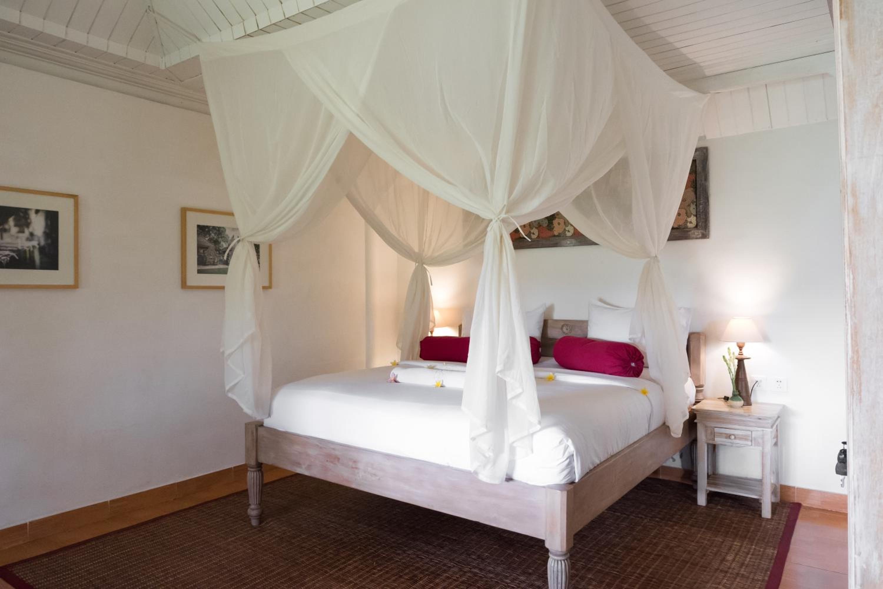 Honeymoon Package At One-Bedroom Villa photo 3