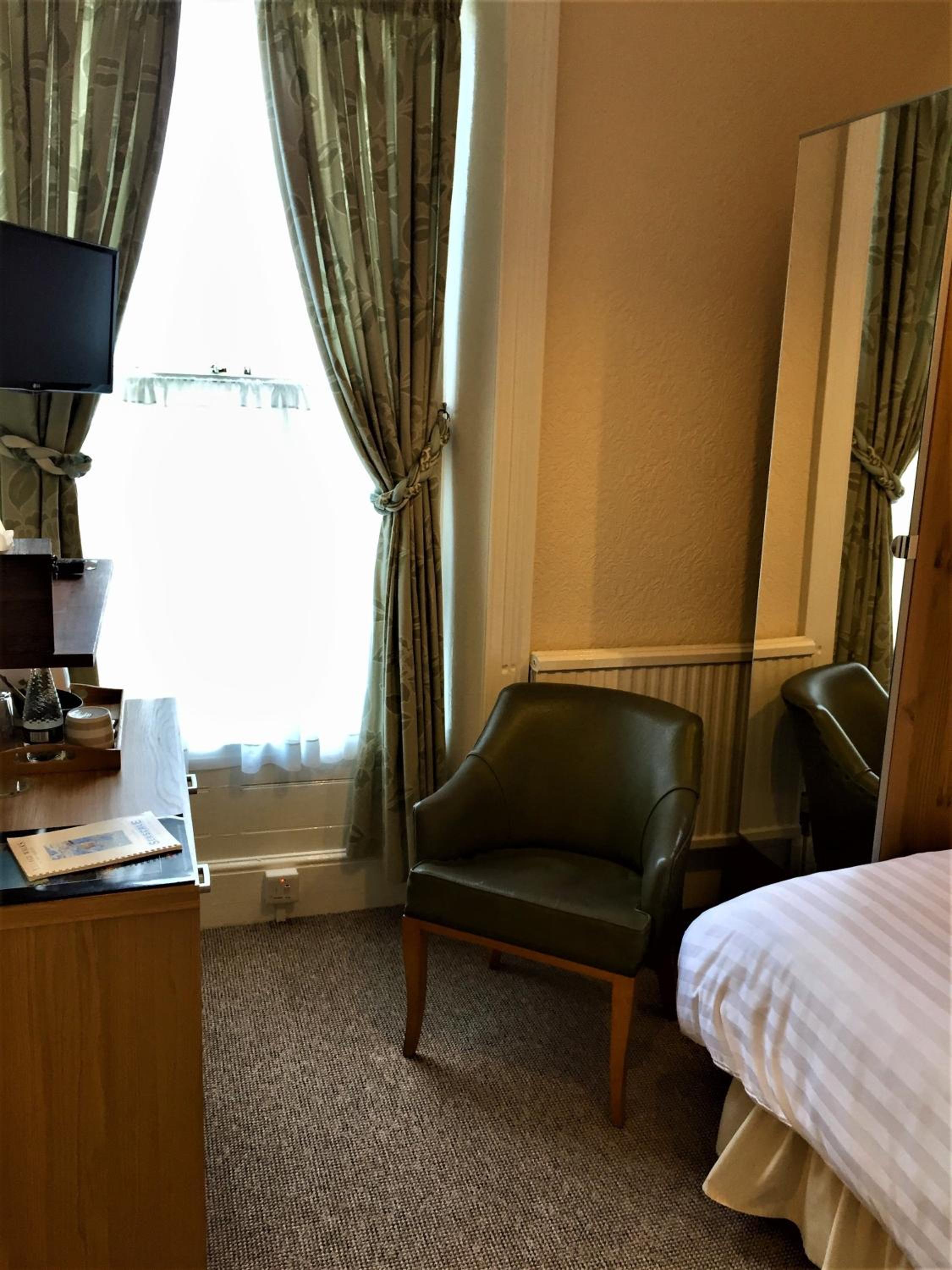 Small Single Room photo 1