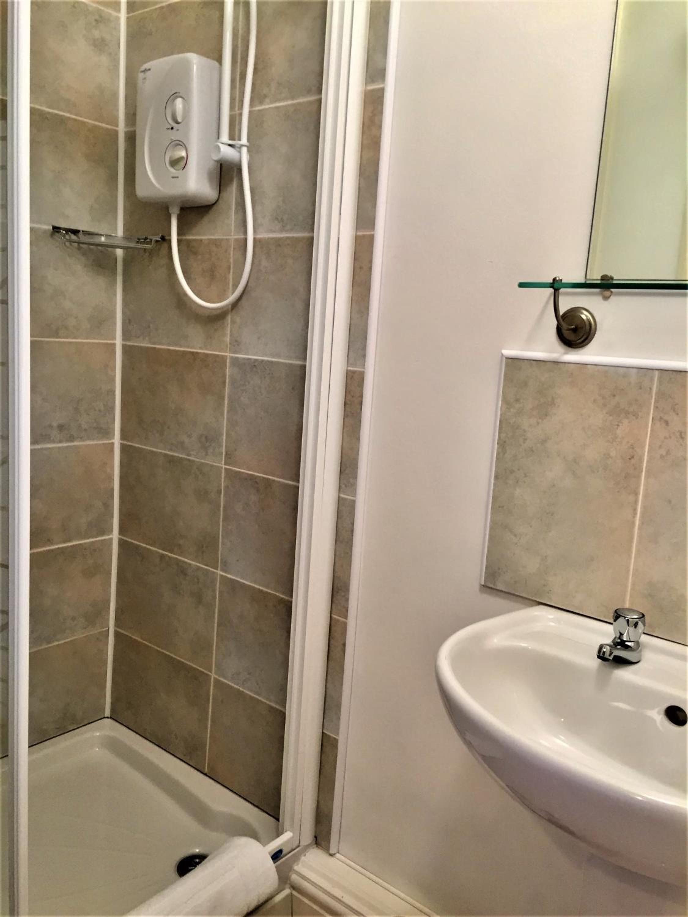 Small Single Room photo 3