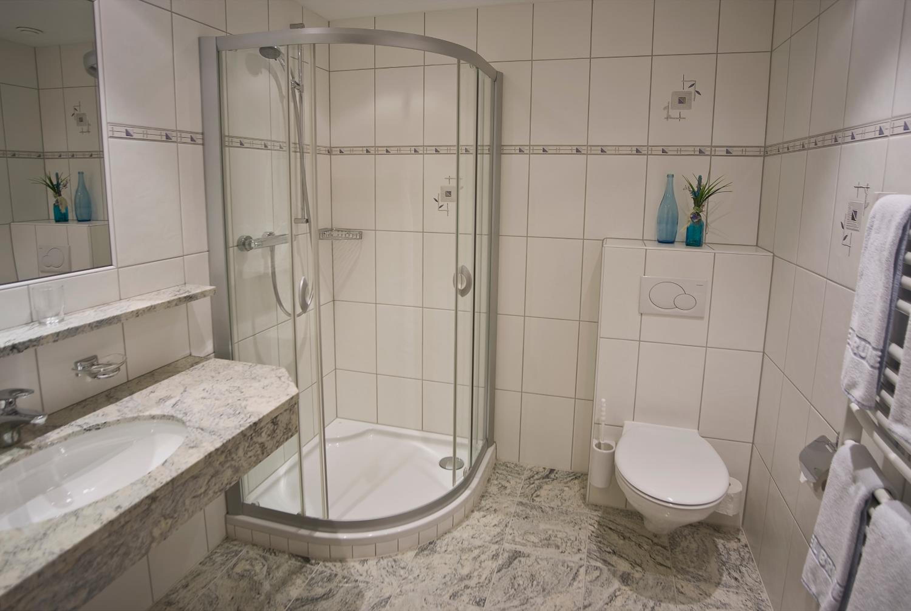 Suite - Photo 4
