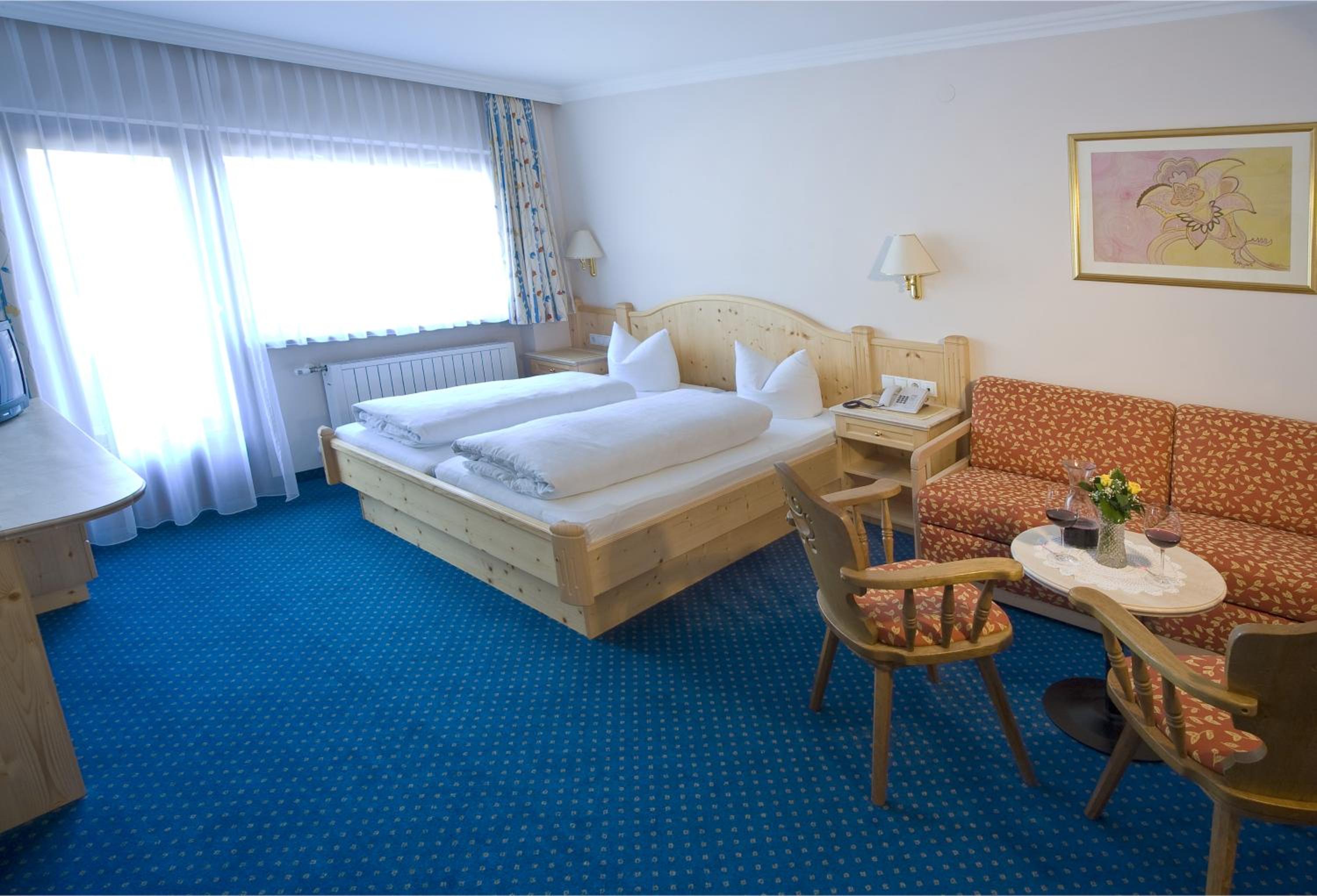 Suite - Photo 2