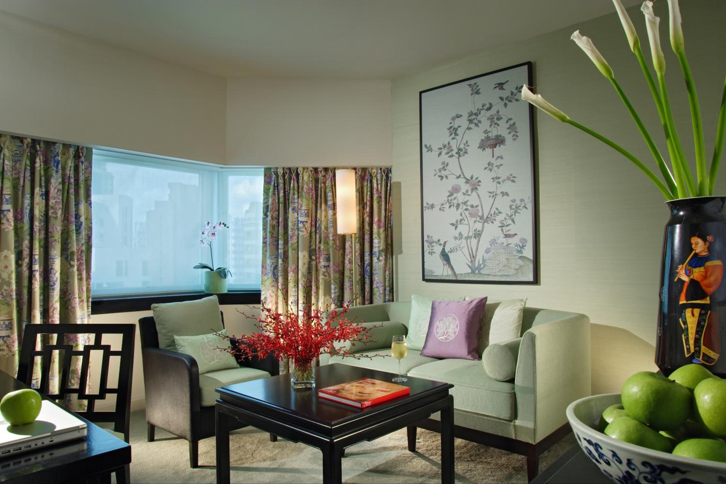Signature  Suite