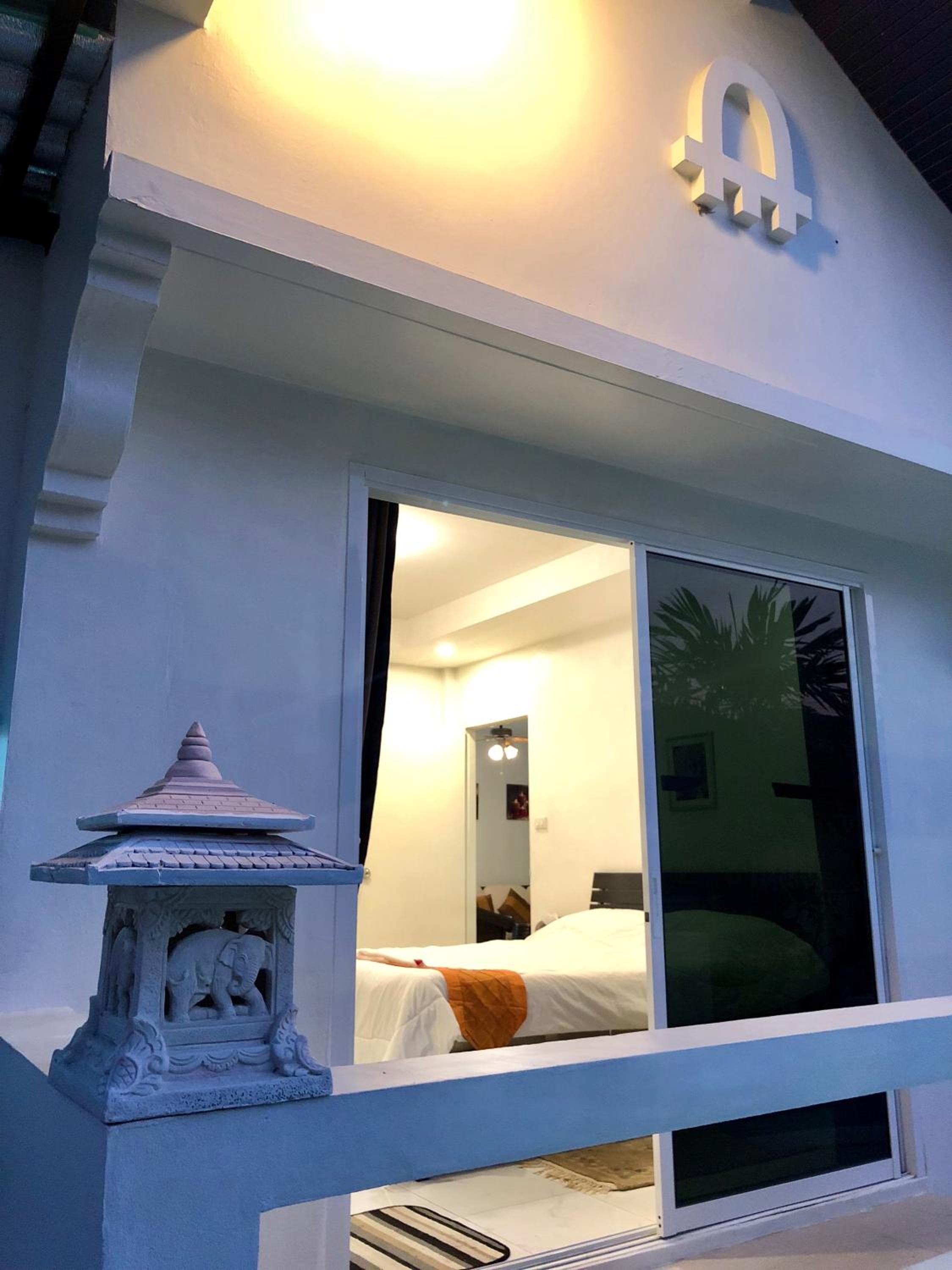 Apartment with Pool View  - Photo 17