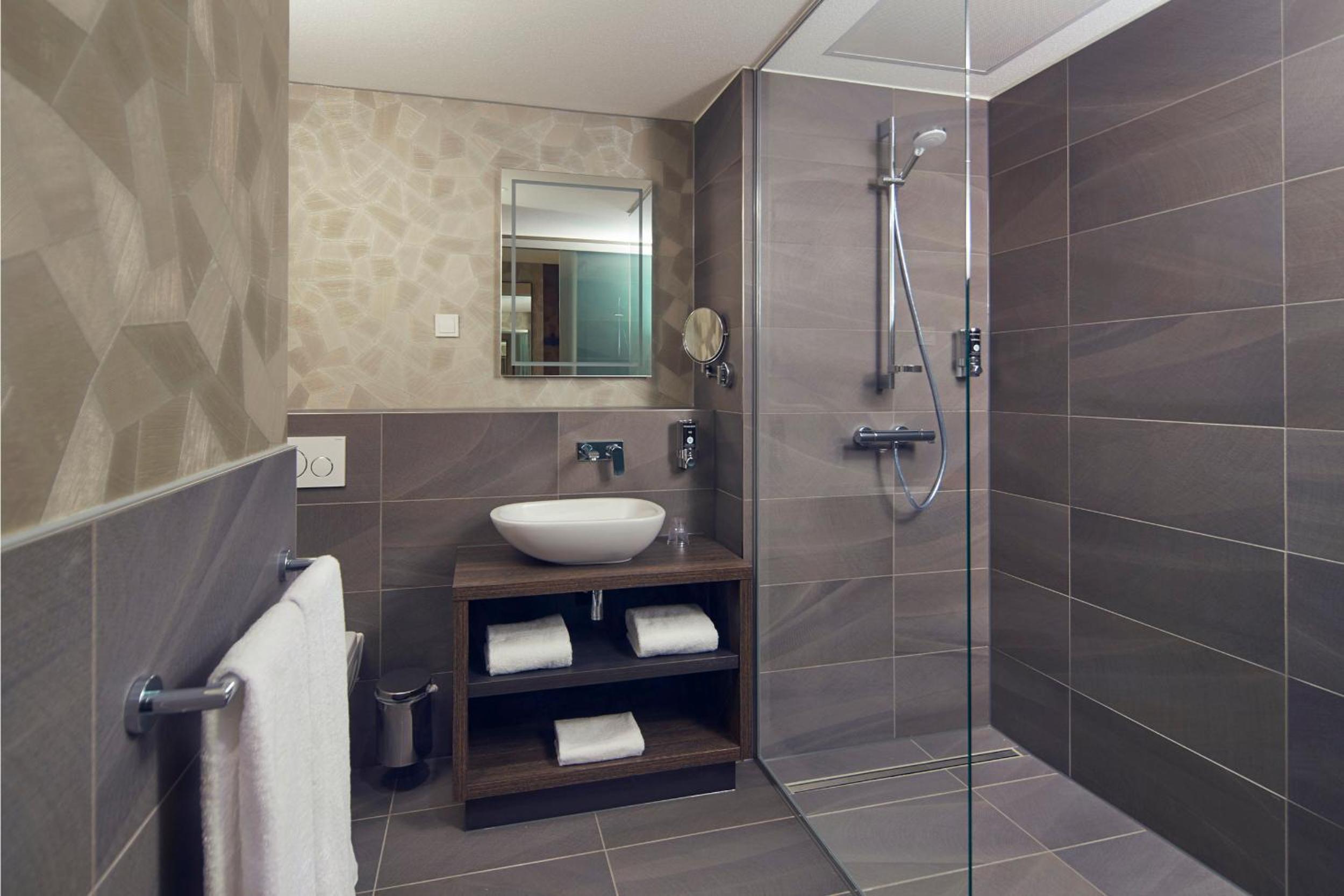 Spa Room - Photo 4