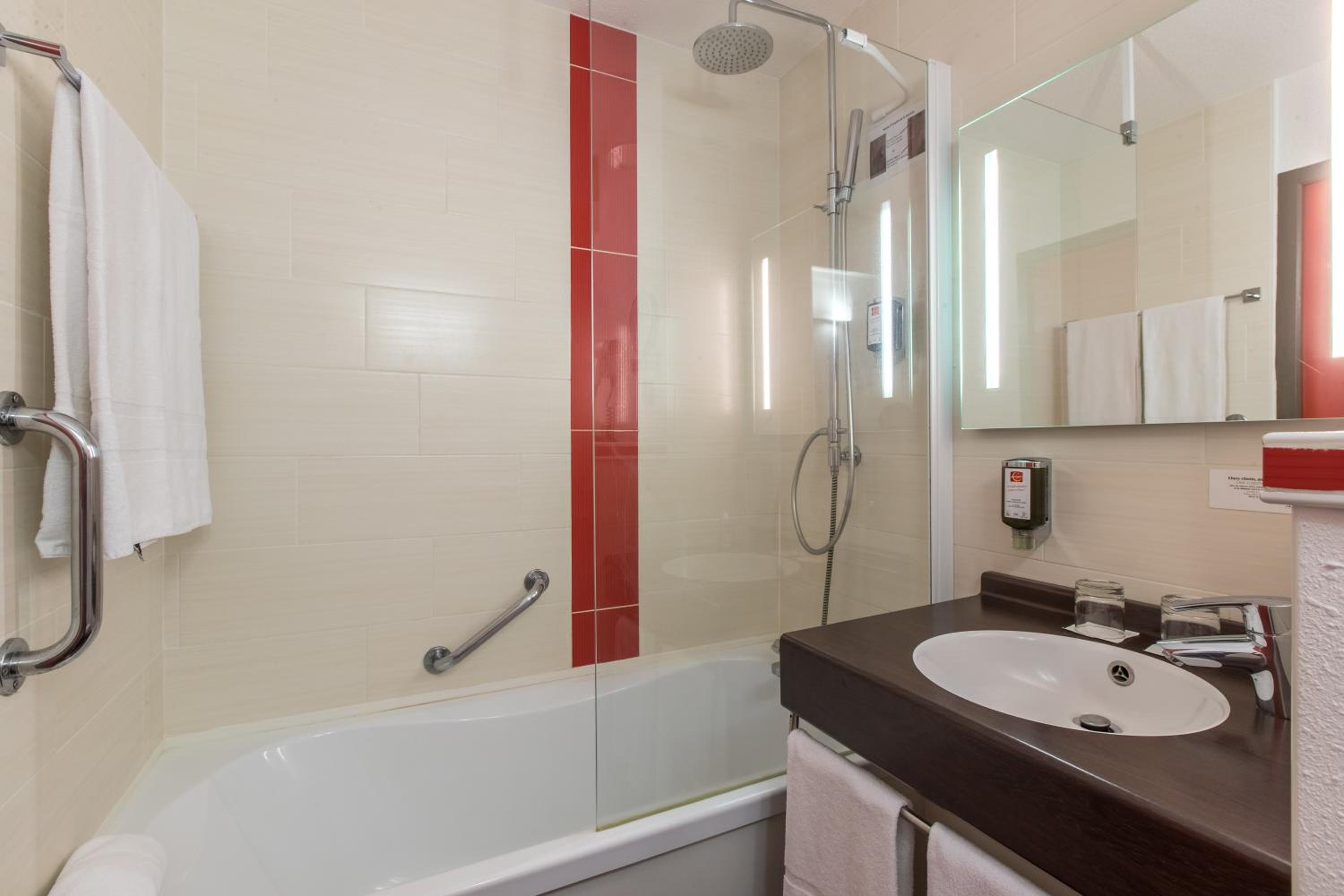 Double Room - Photo 2