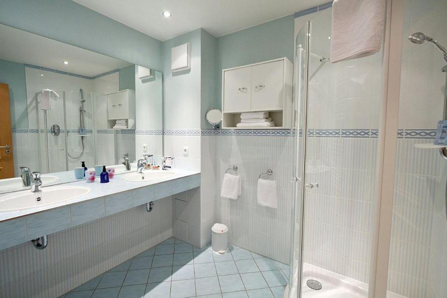 One-Bedroom Suite photo 2