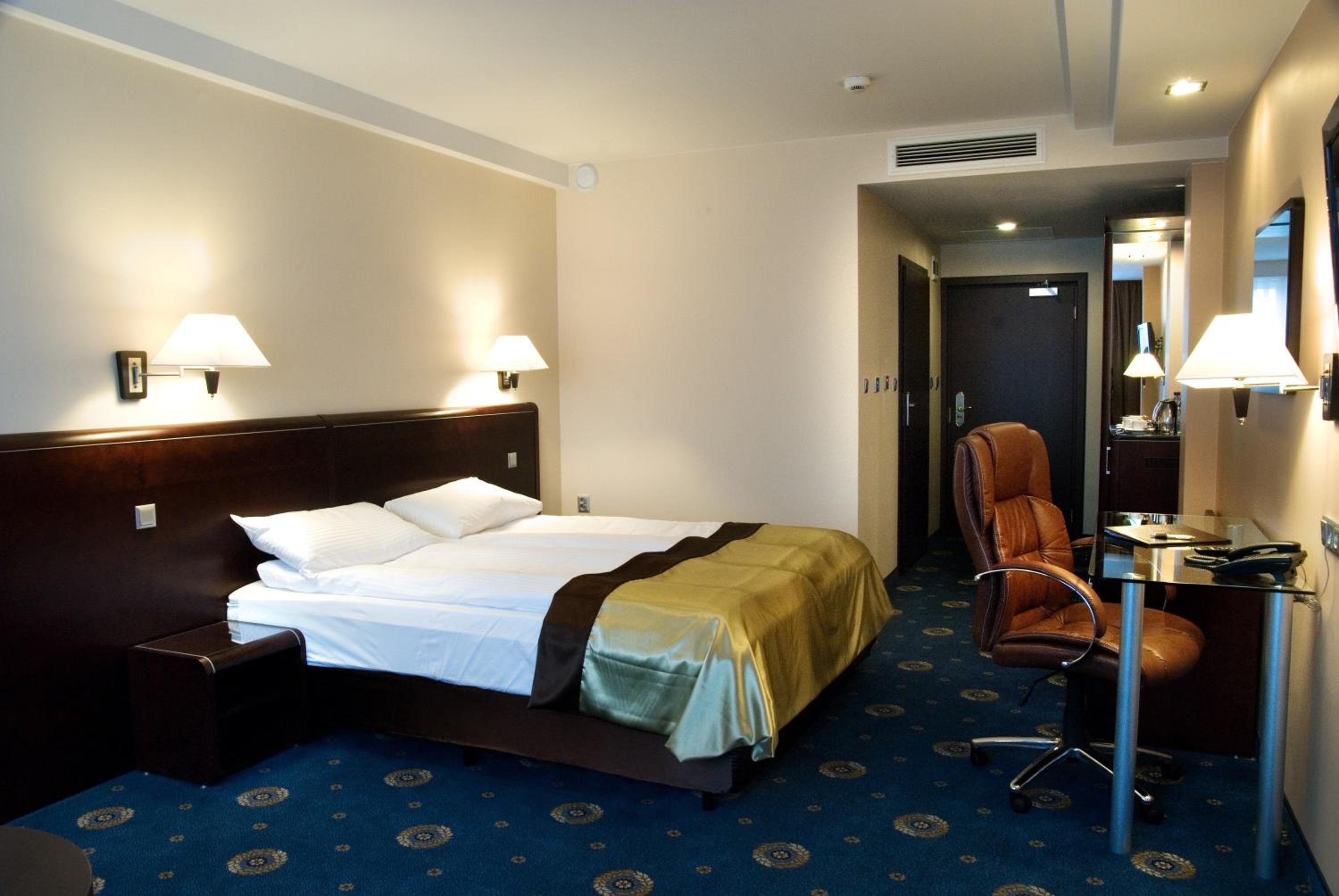 Double Room - Photo 2