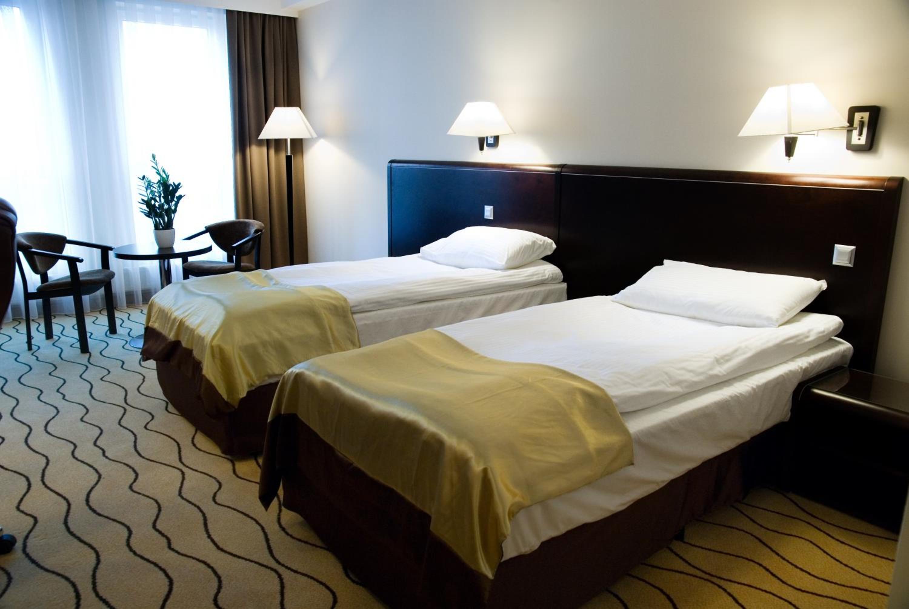 Twin Room - Photo 1