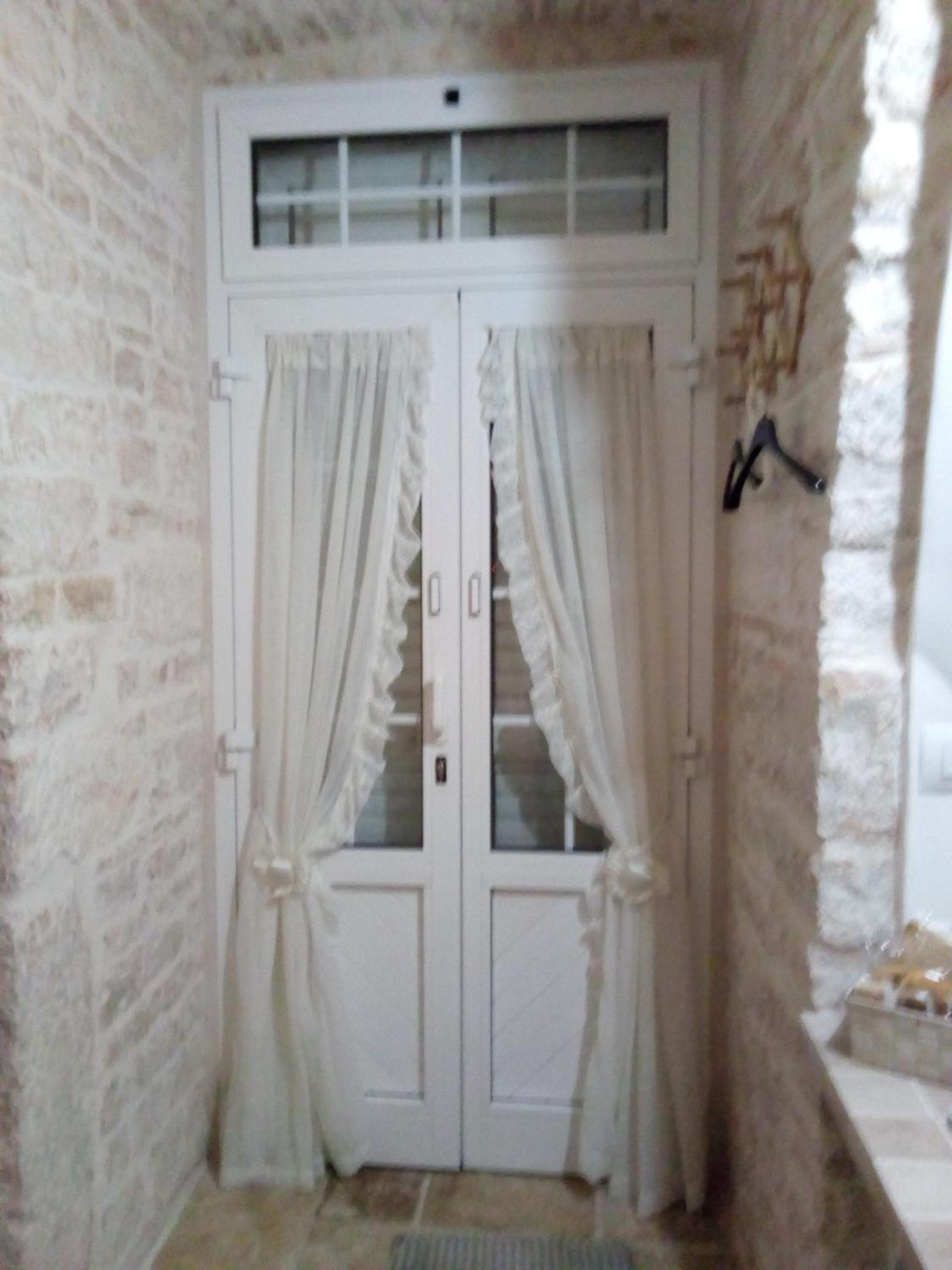 One-Bedroom House photo 2