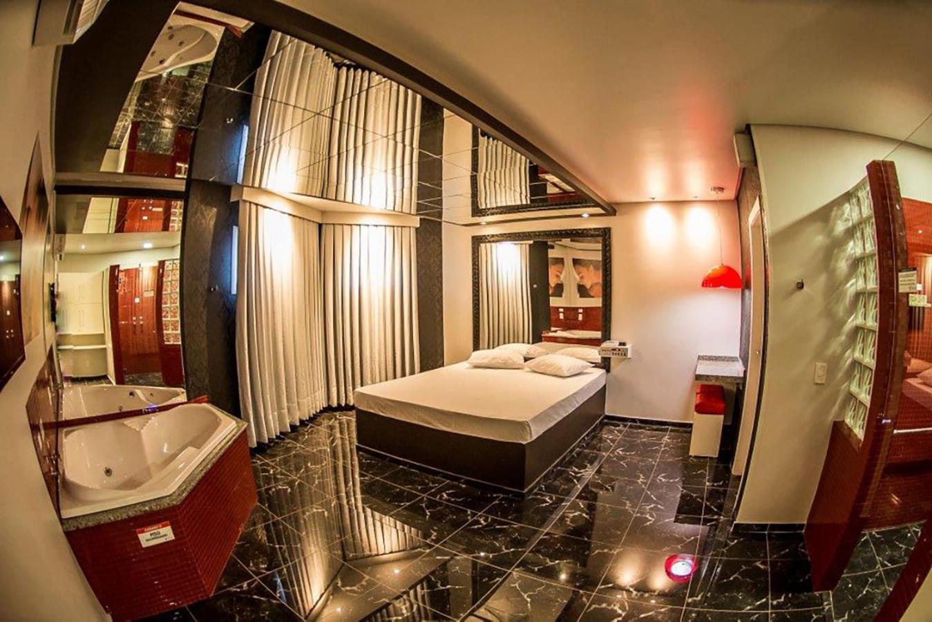 Deluxe Suite With Spa Bath