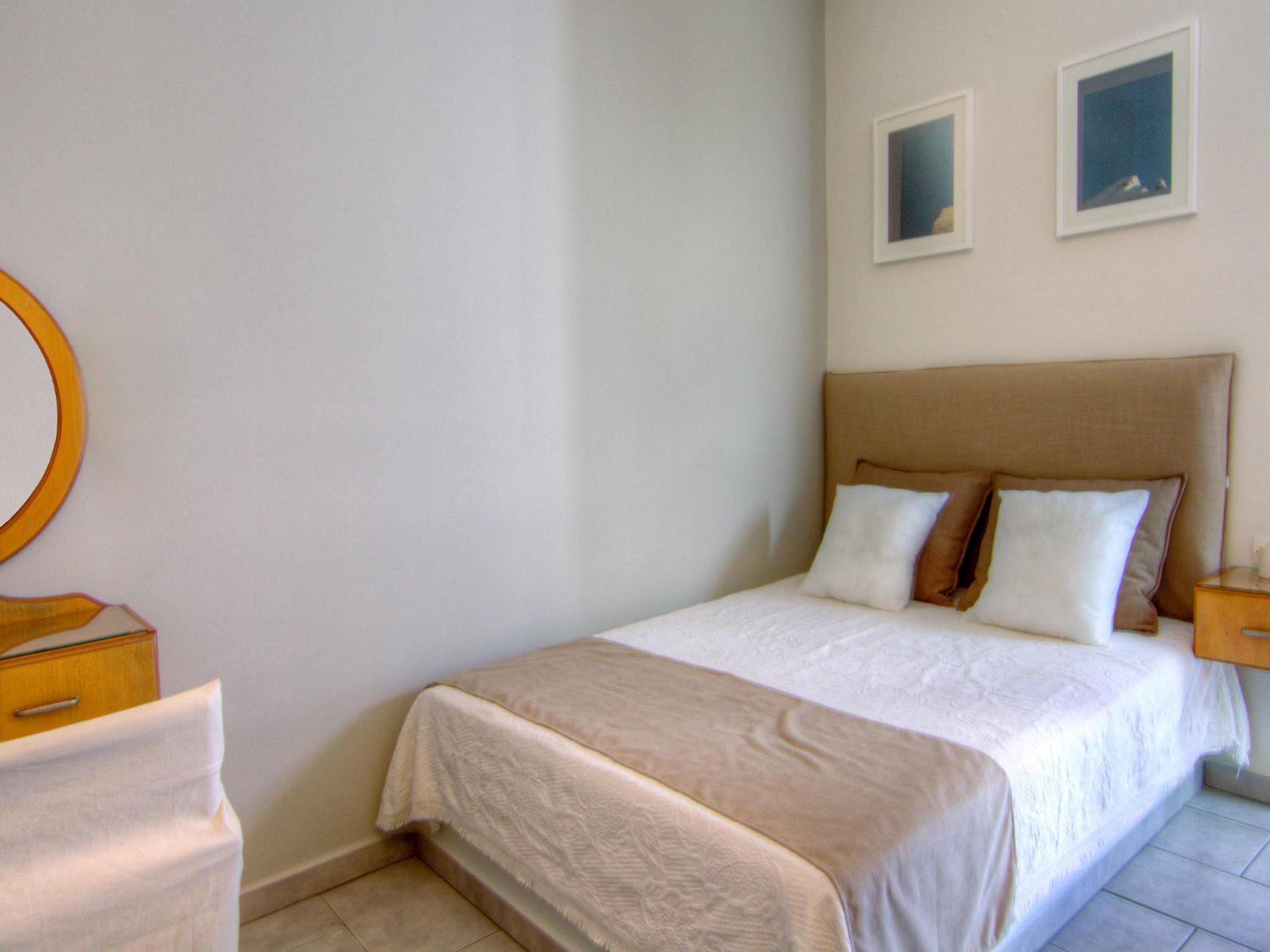 Double or Twin  Room with City View photo 3