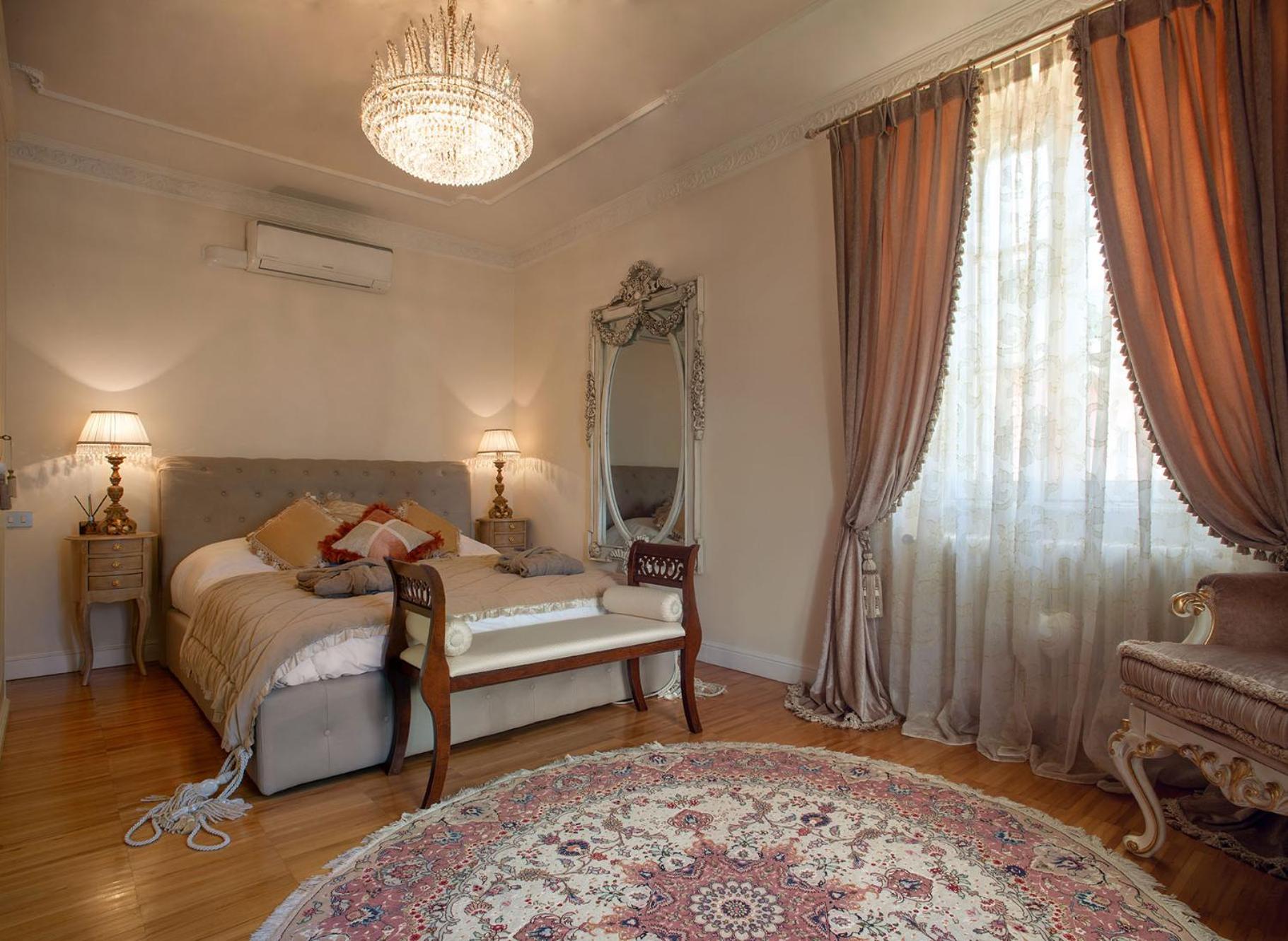 Villa photo 1