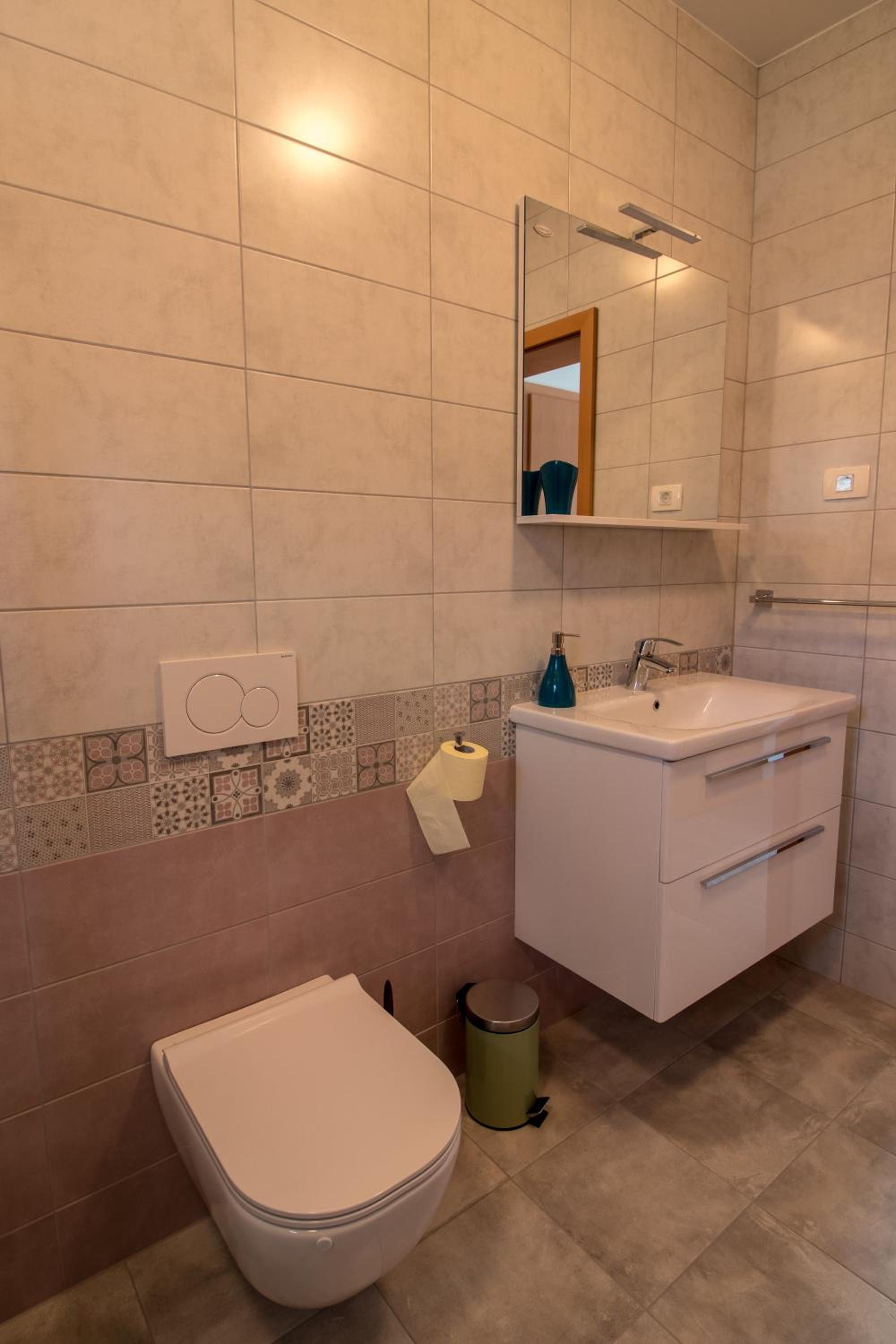 Apartment - Ground Floor photo 3