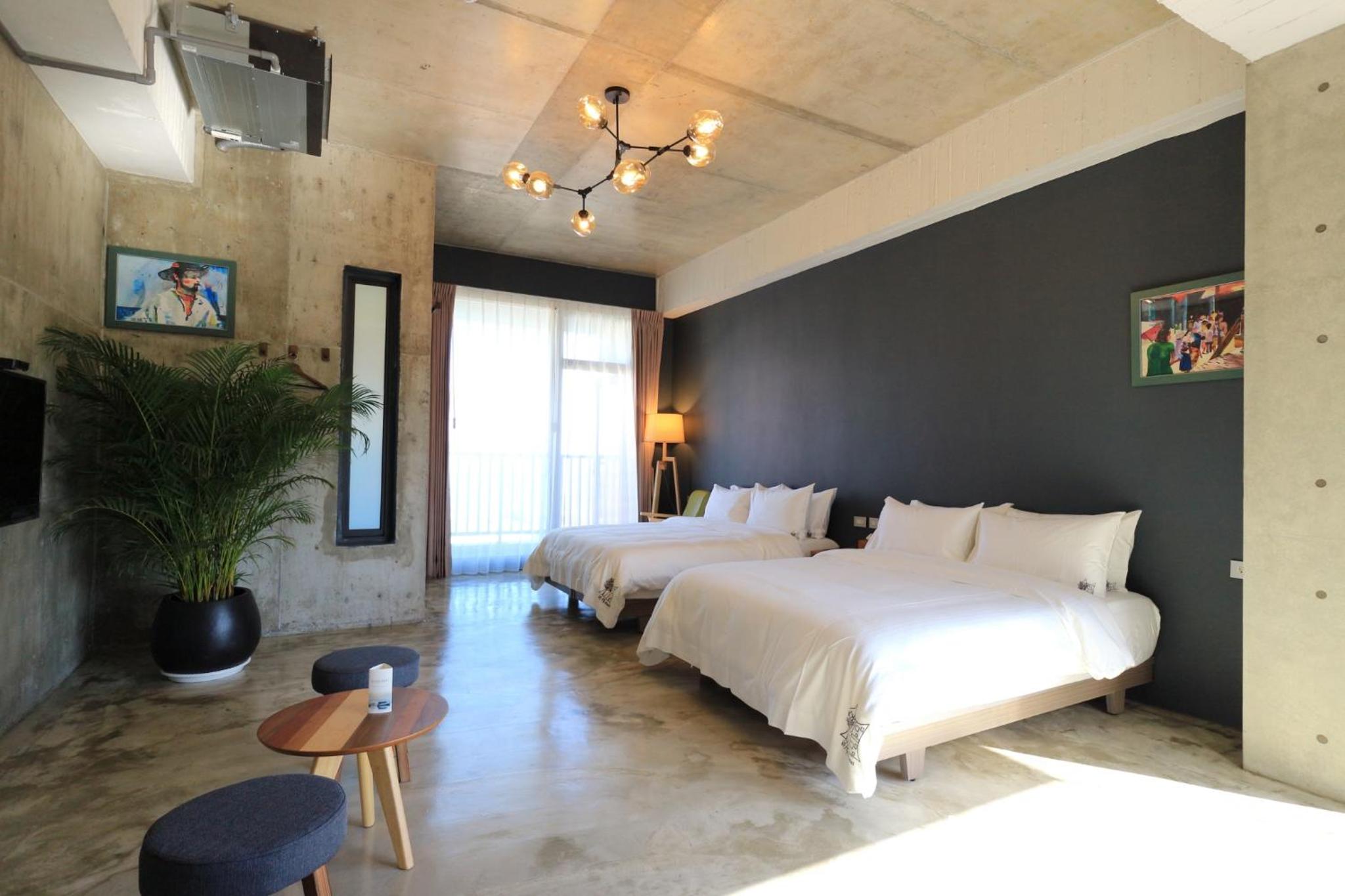 Quadruple Room with Sea View - Photo 15