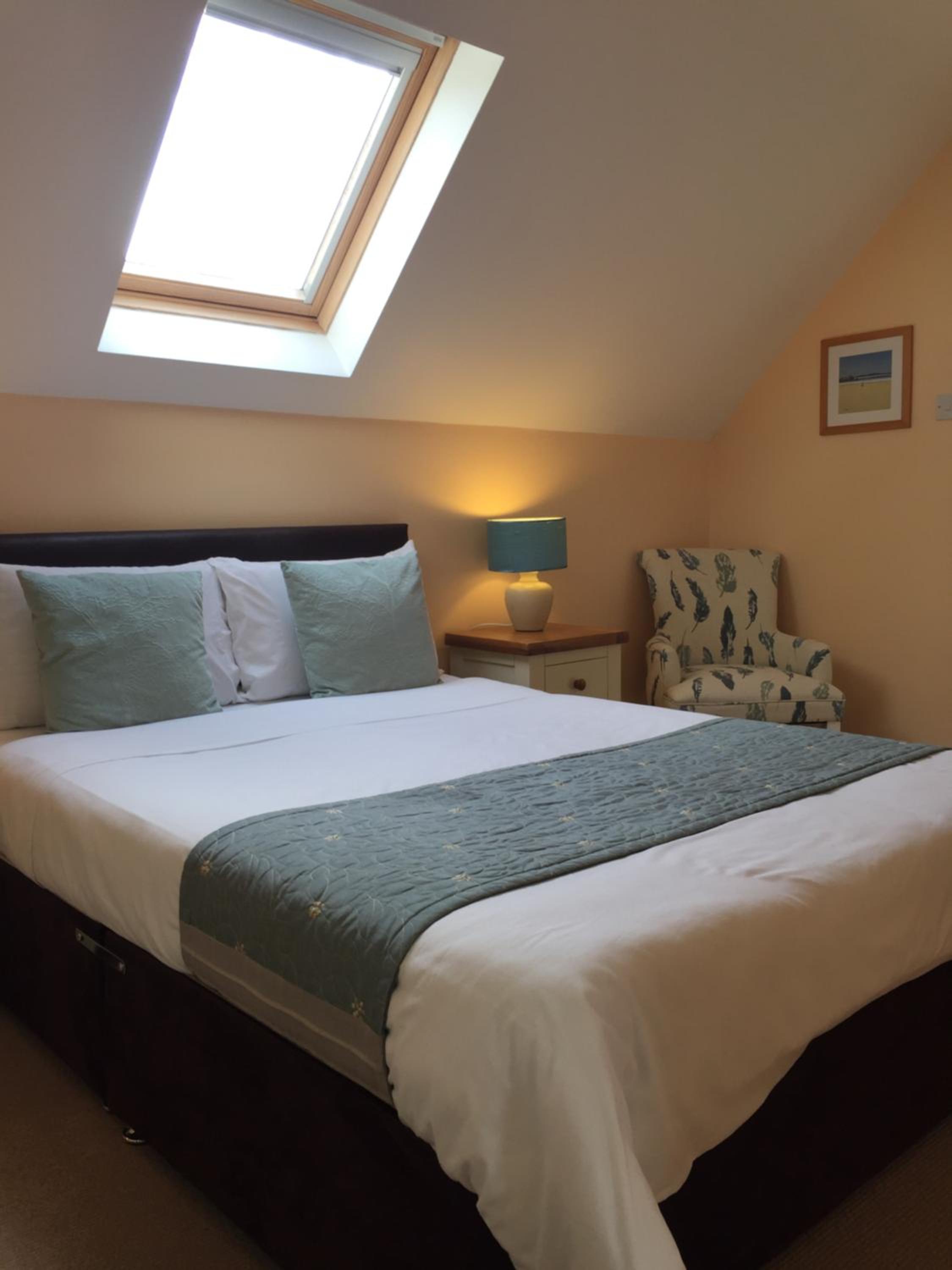 Standard Queen Room photo 2