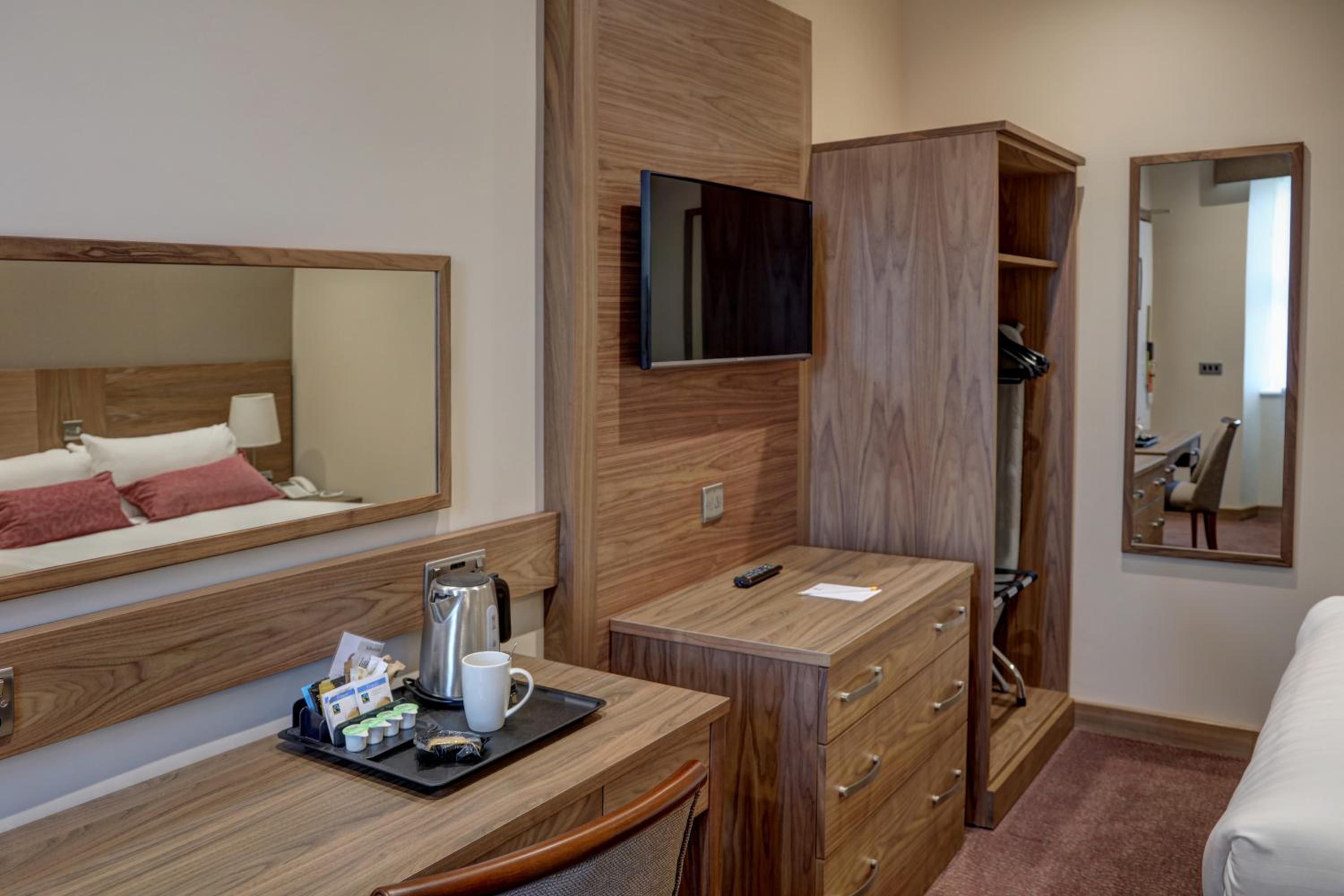 Standard Double Room - Non-Smoking - Photo 3