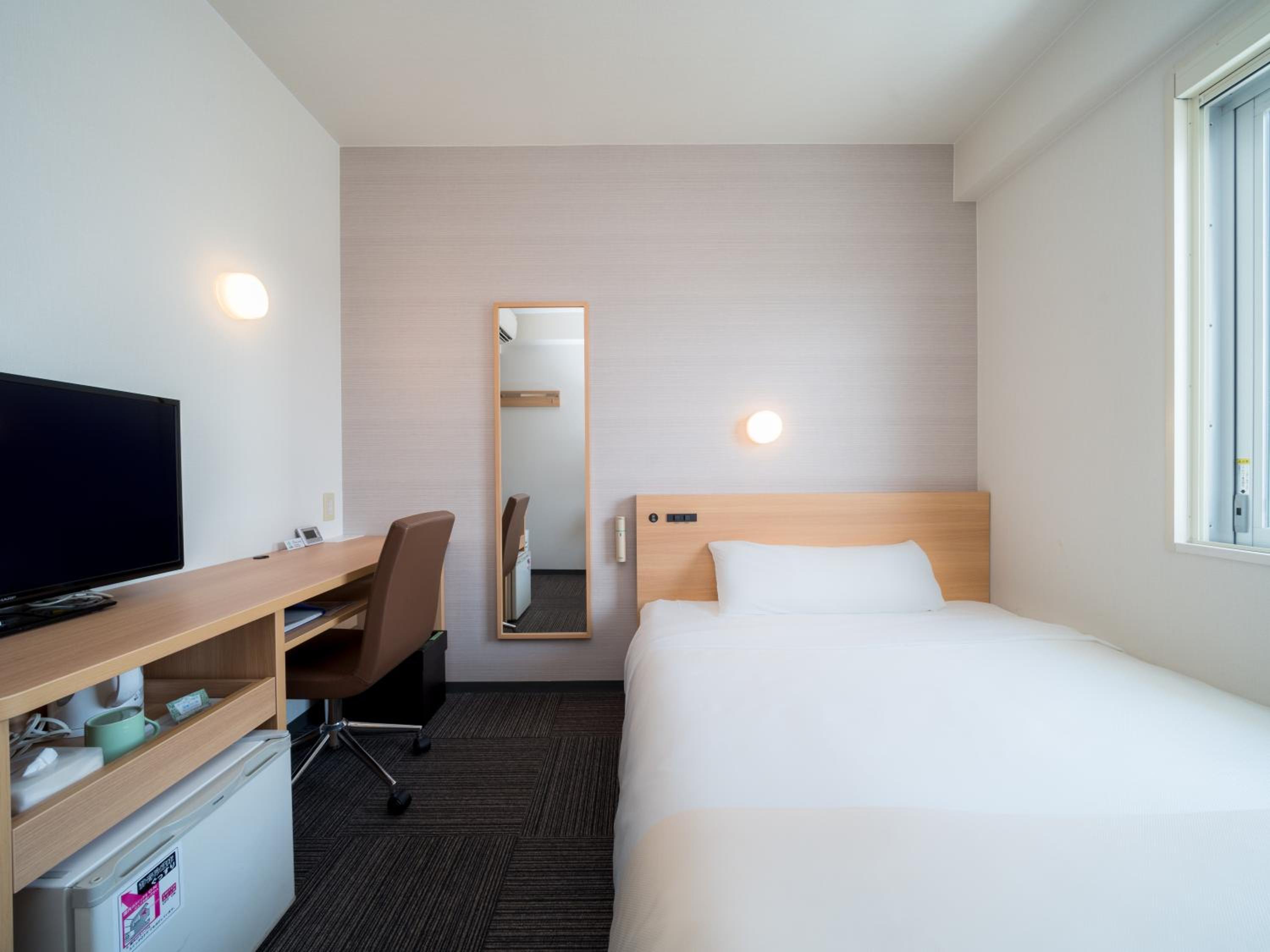 Double Room - Smoking - Photo 6