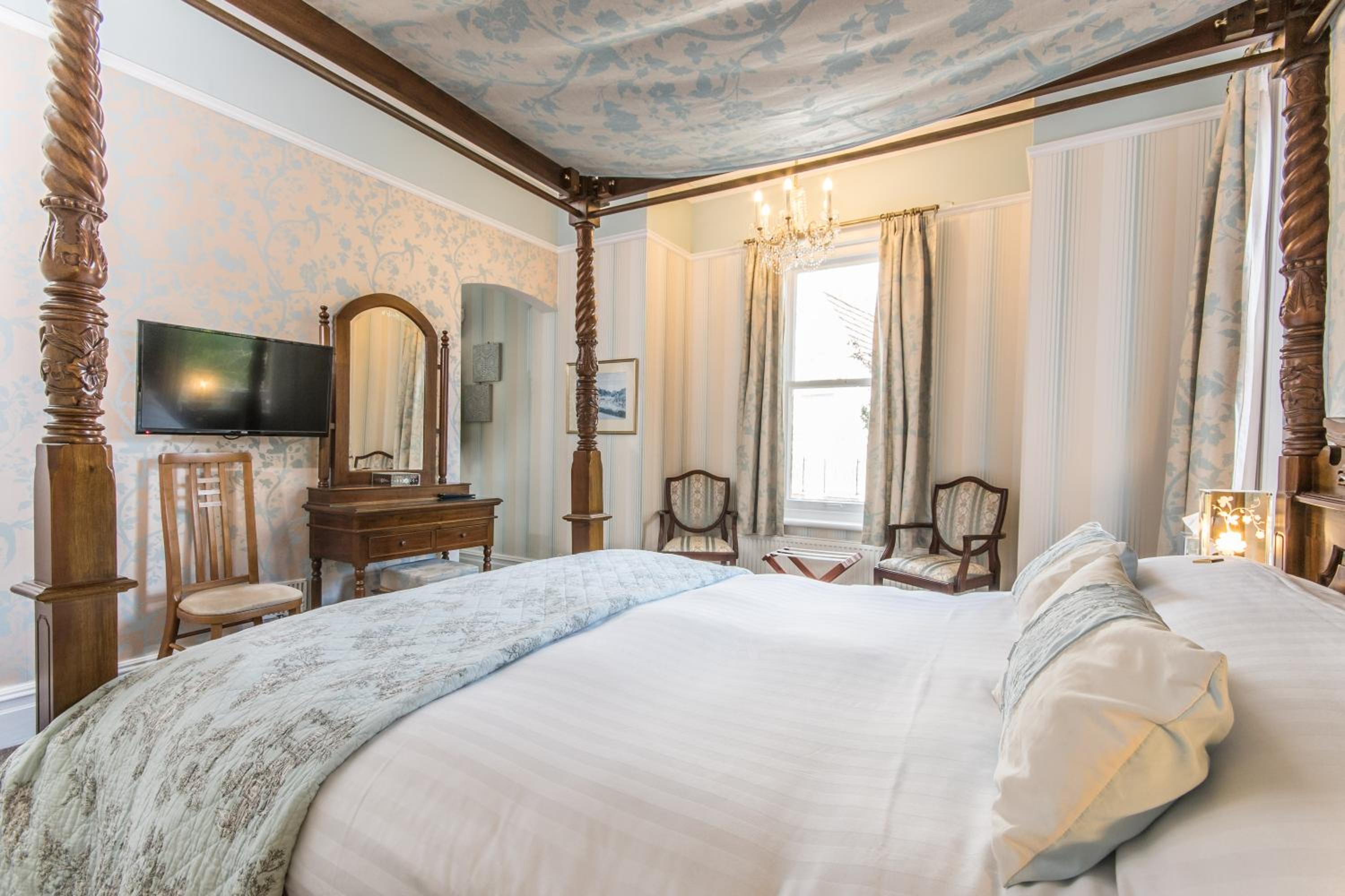 Superior King Room photo 3