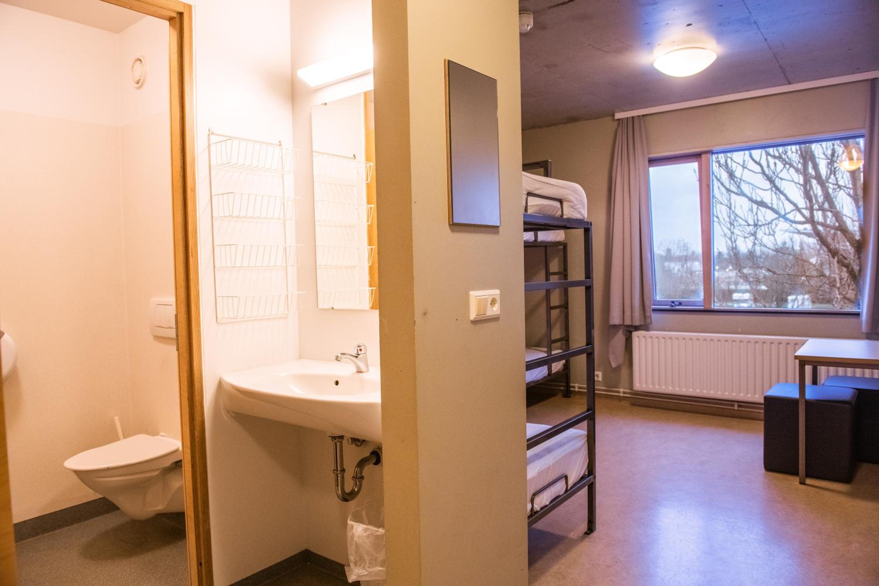 Triple Room With Private Bathroom photo 1