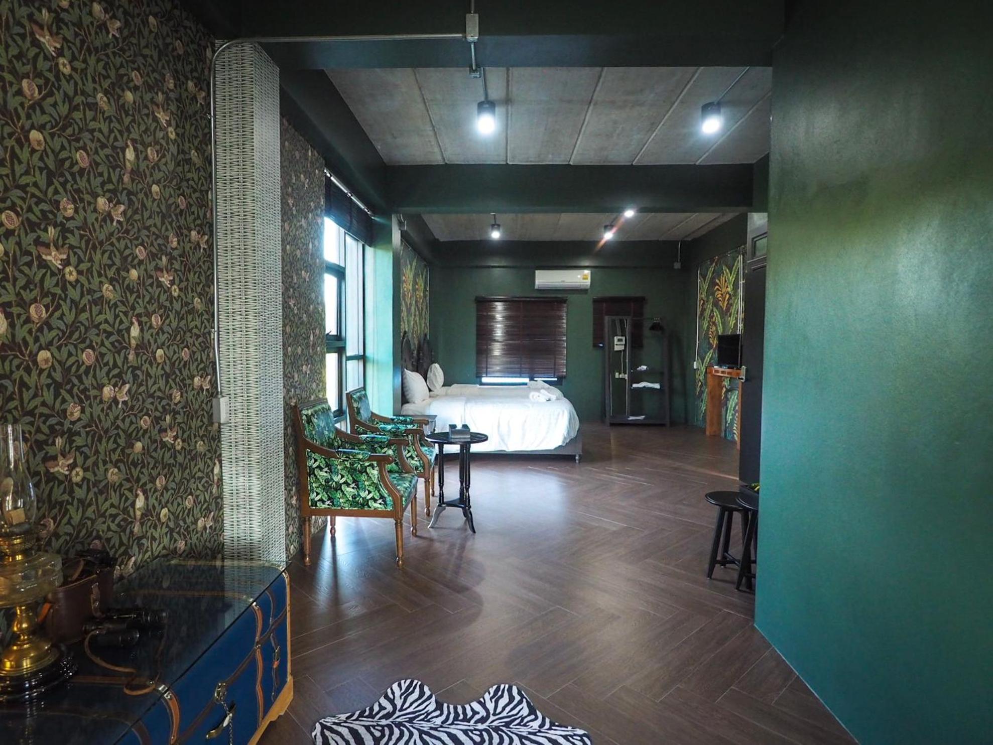 Twin Room with Private Bathroom photo 3