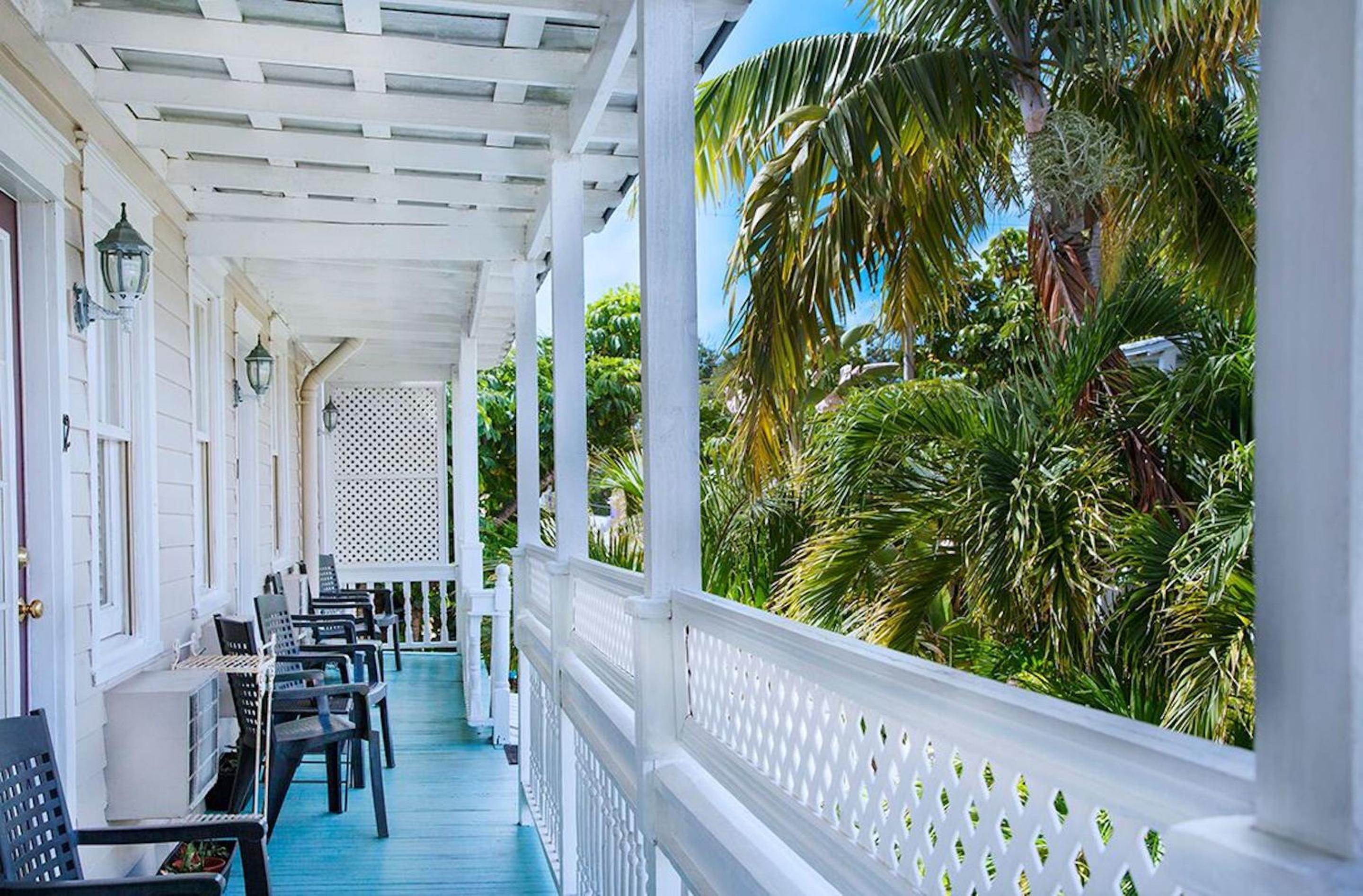 Queen Room with Balcony photo 2