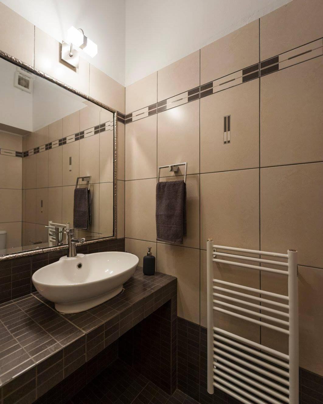 Three-Bedroom Villa - Photo 2