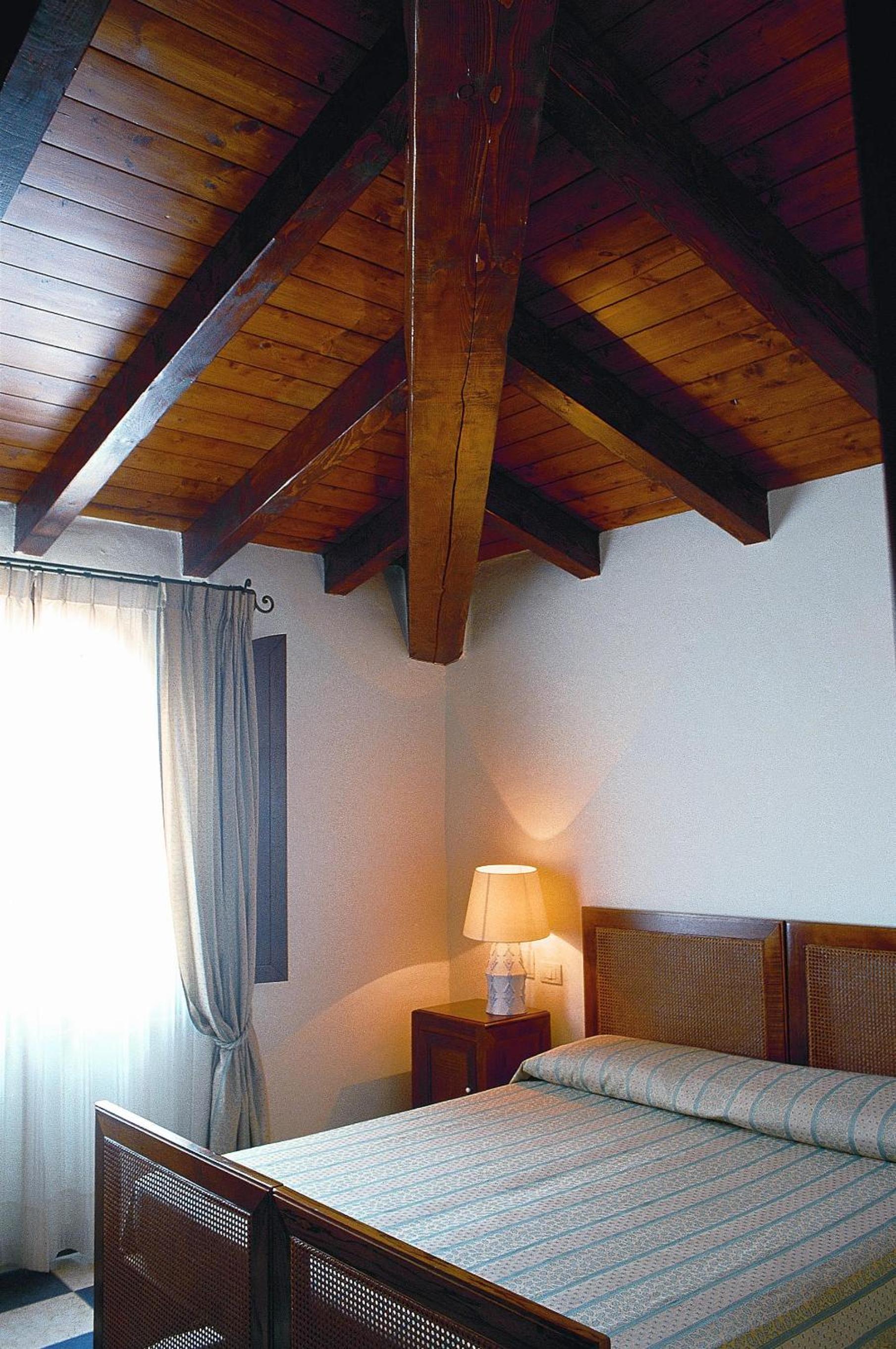 Double or Twin Room - Photo 10