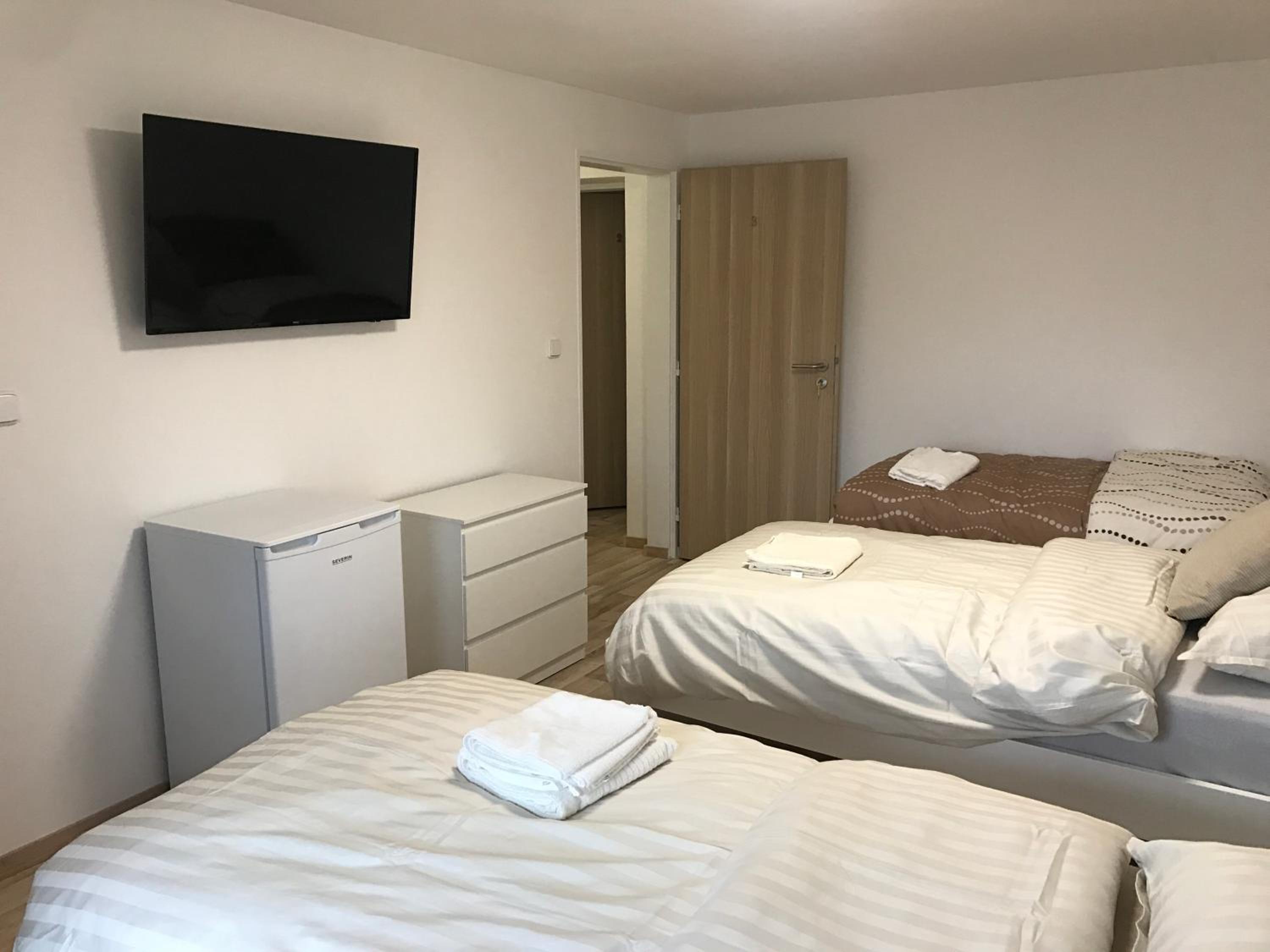 One-Bedroom Apartment - Photo 16