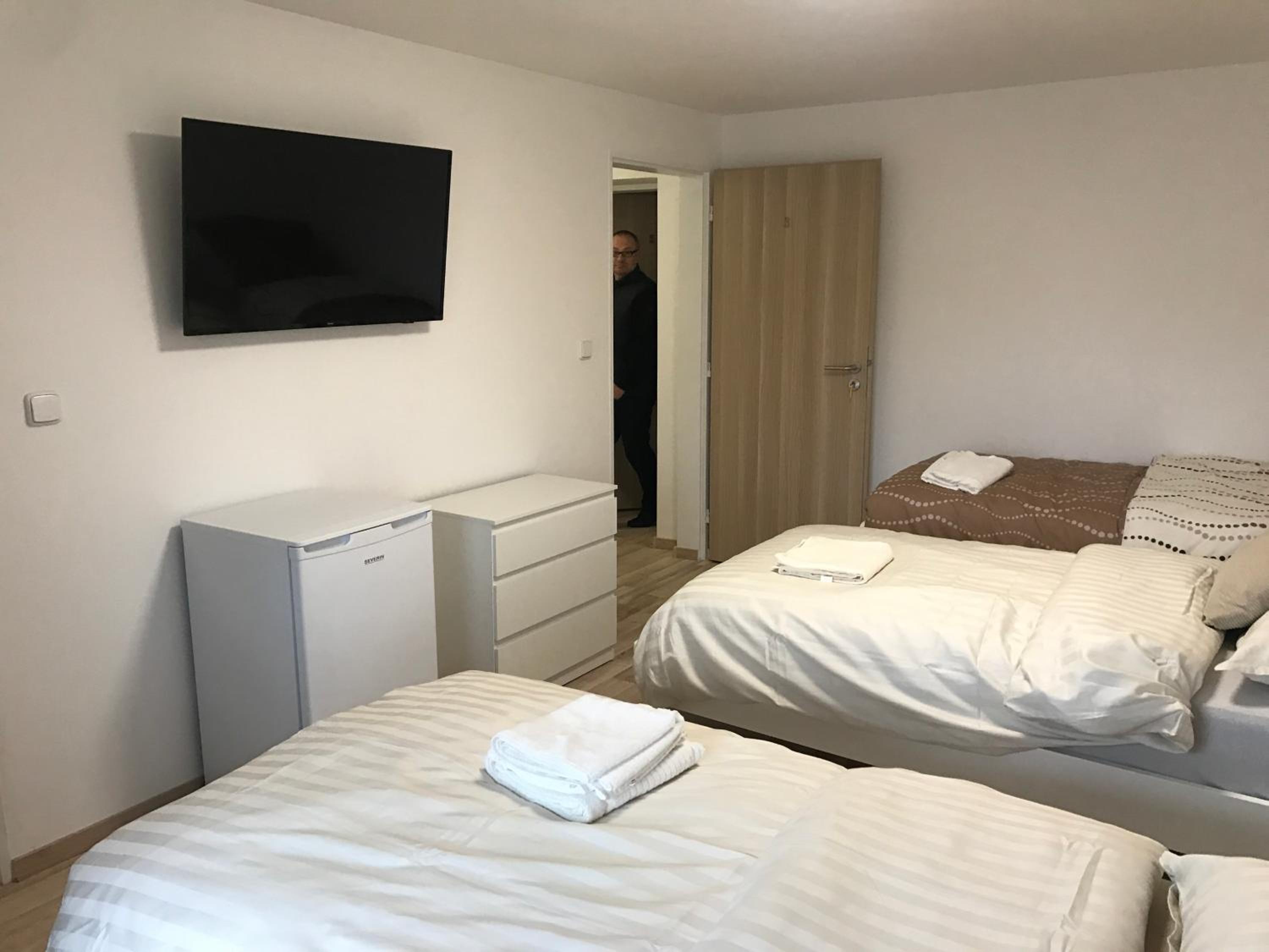 One-Bedroom Apartment - Photo 18