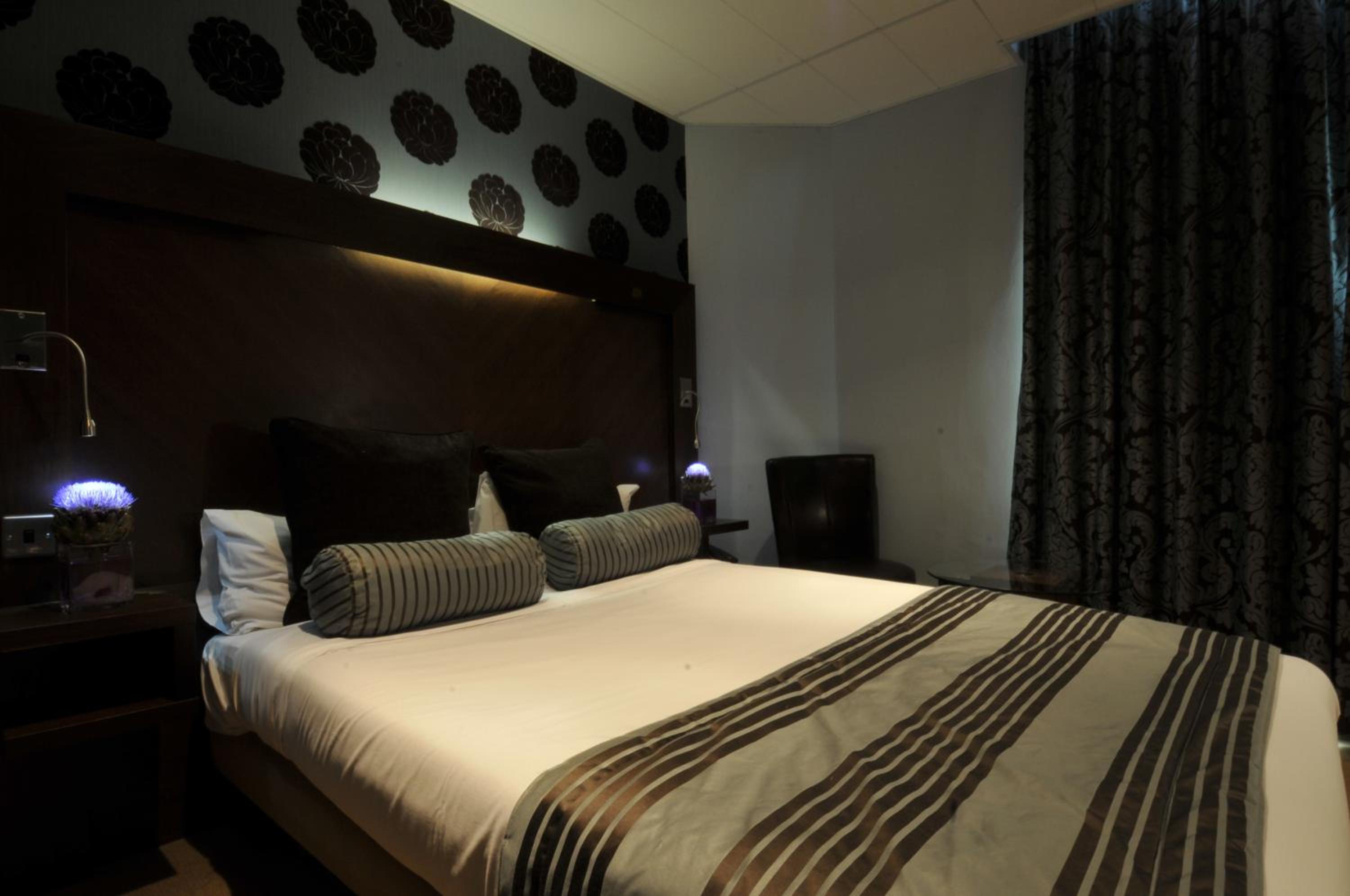 Double Room - Photo 2
