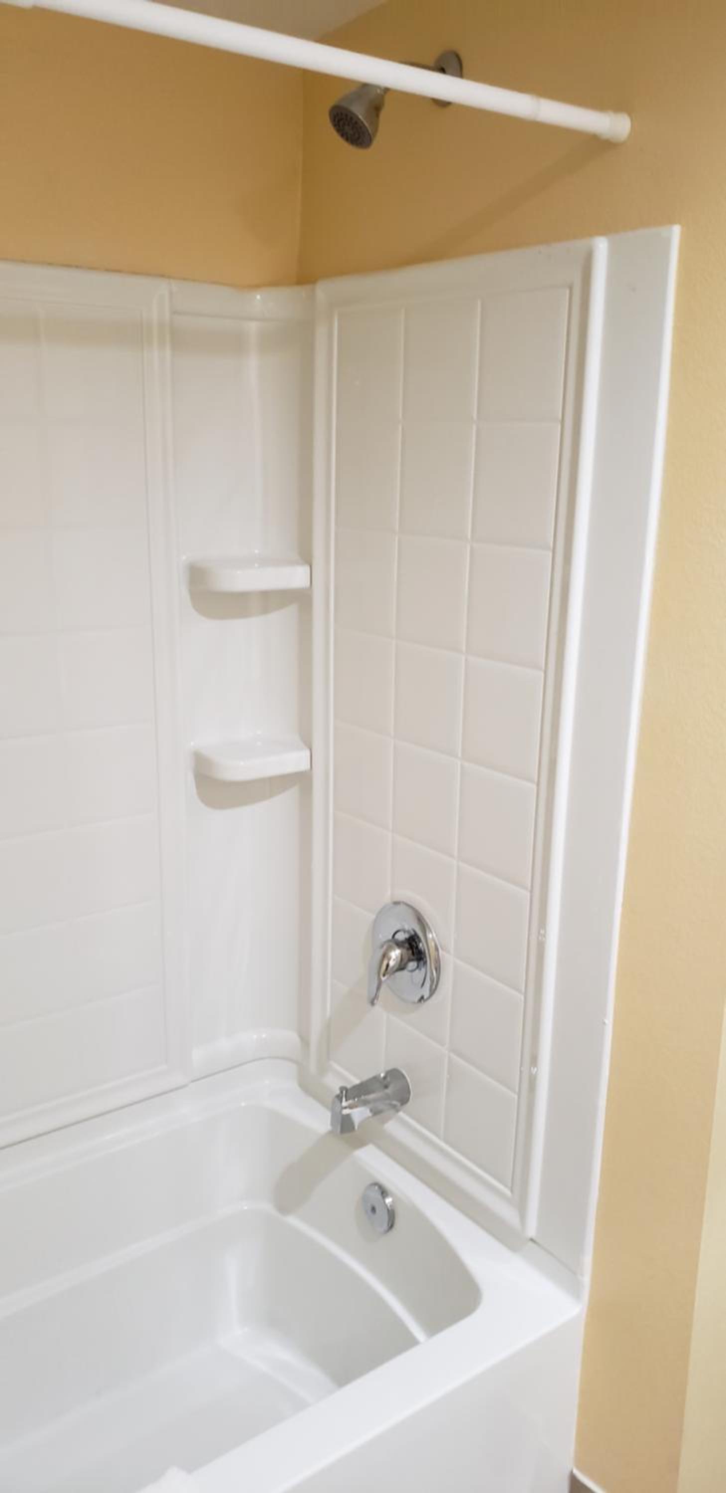 Double Room - Non-Smoking  - Photo 11