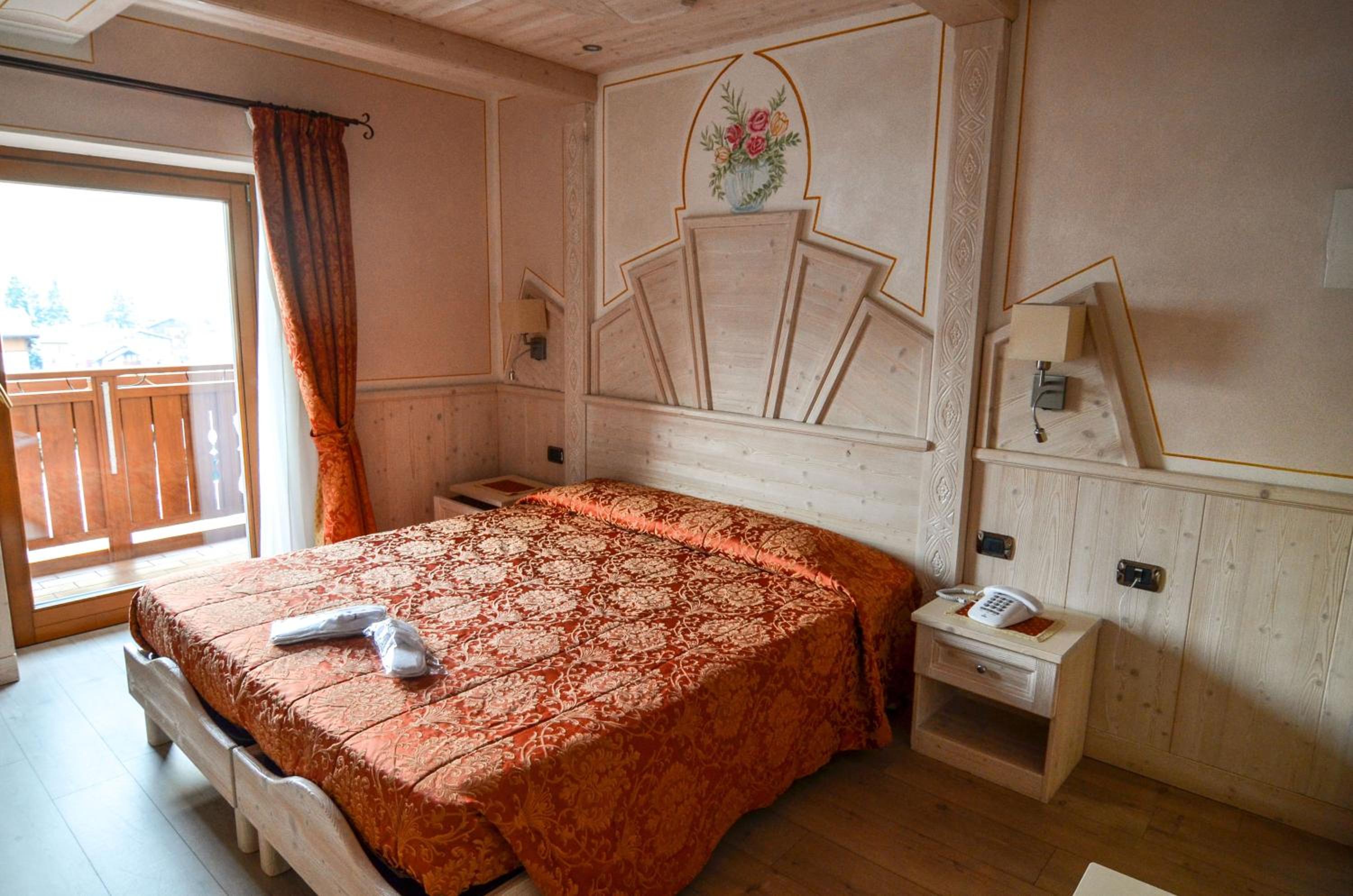 Double Room - Photo 10