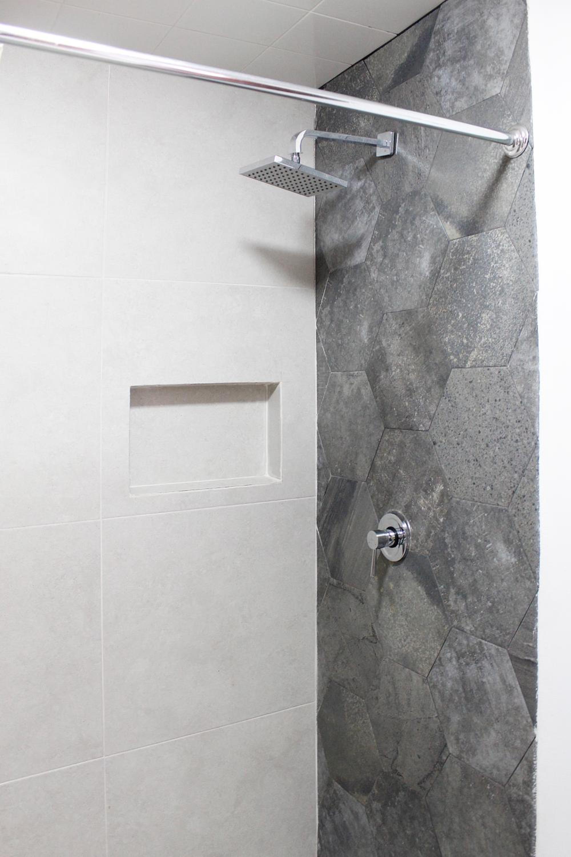 Double Room with Private Bathroom - Photo 2