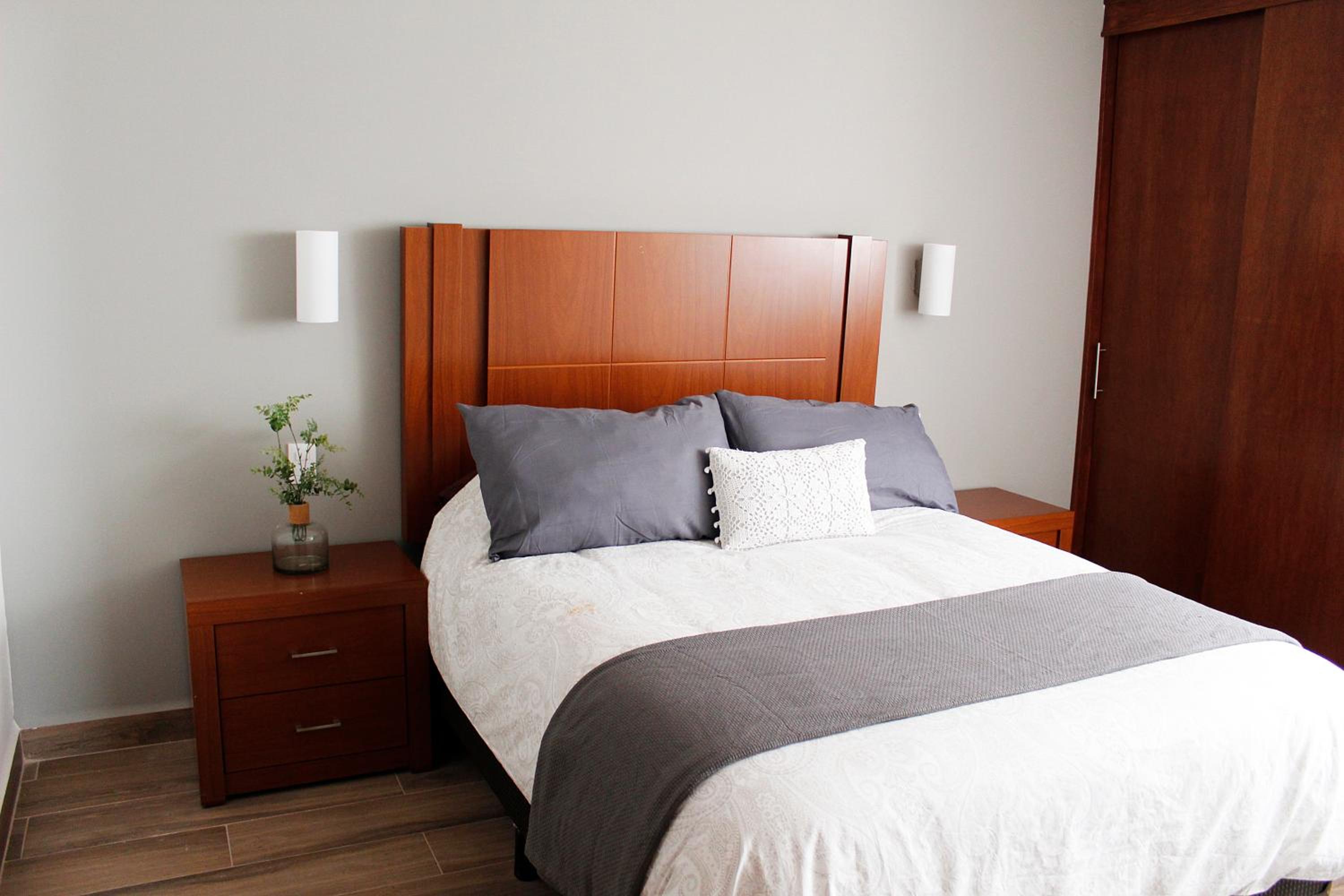 Large Double Room - Photo 5