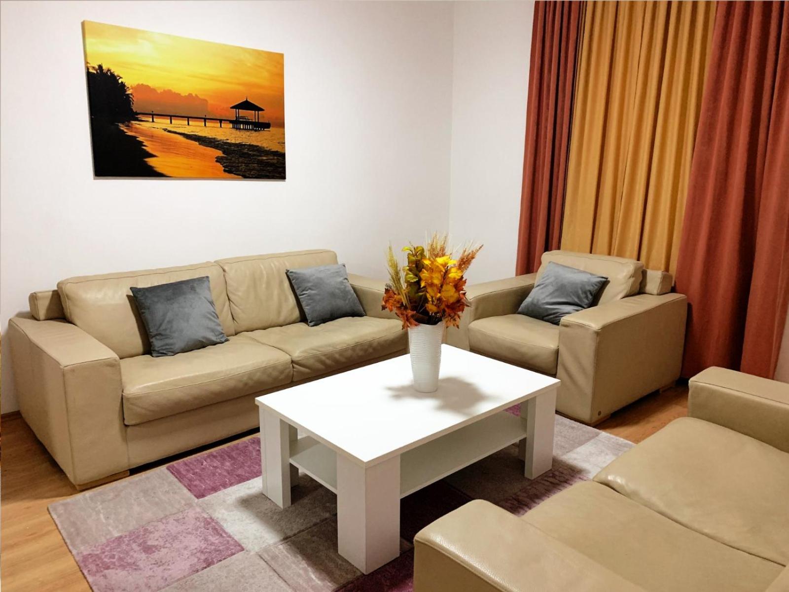 Apartment - Ground Floor - Photo 1