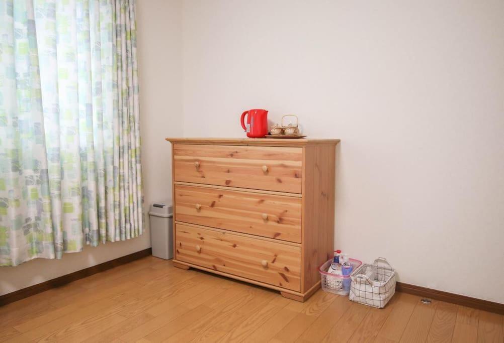 Standard Twin Room with Shared Bathroom photo 1