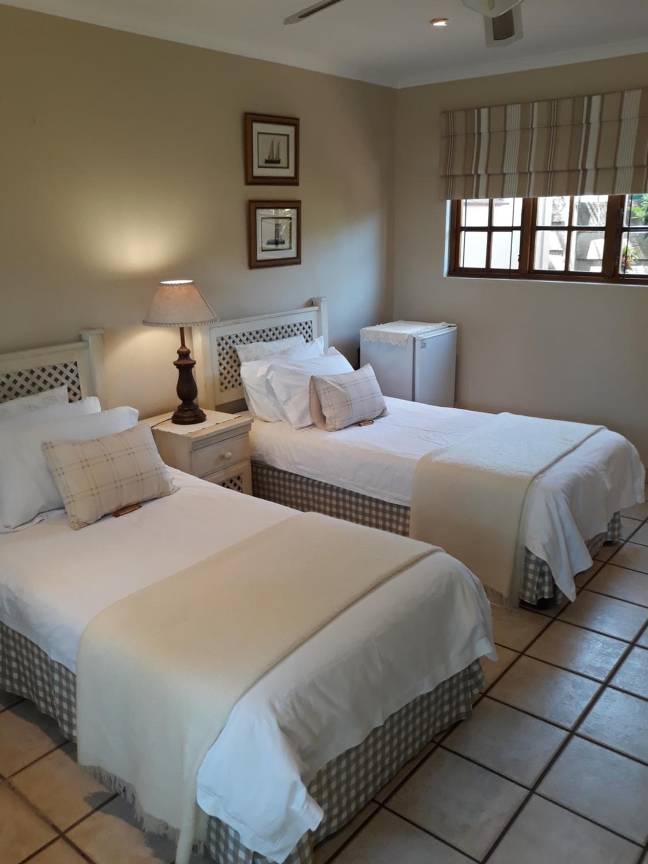 Twin Room - Photo 1