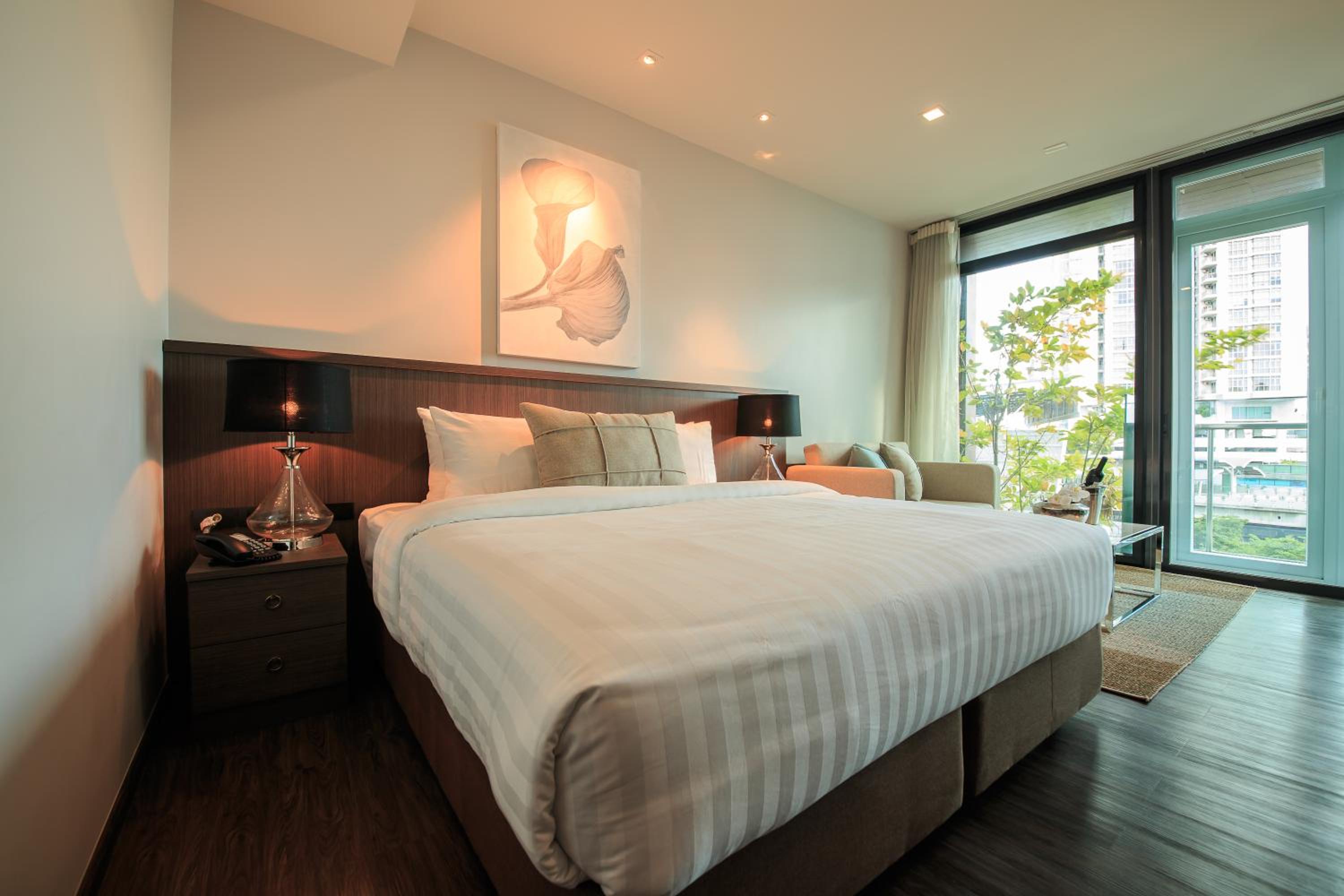 Standard King Room photo 1