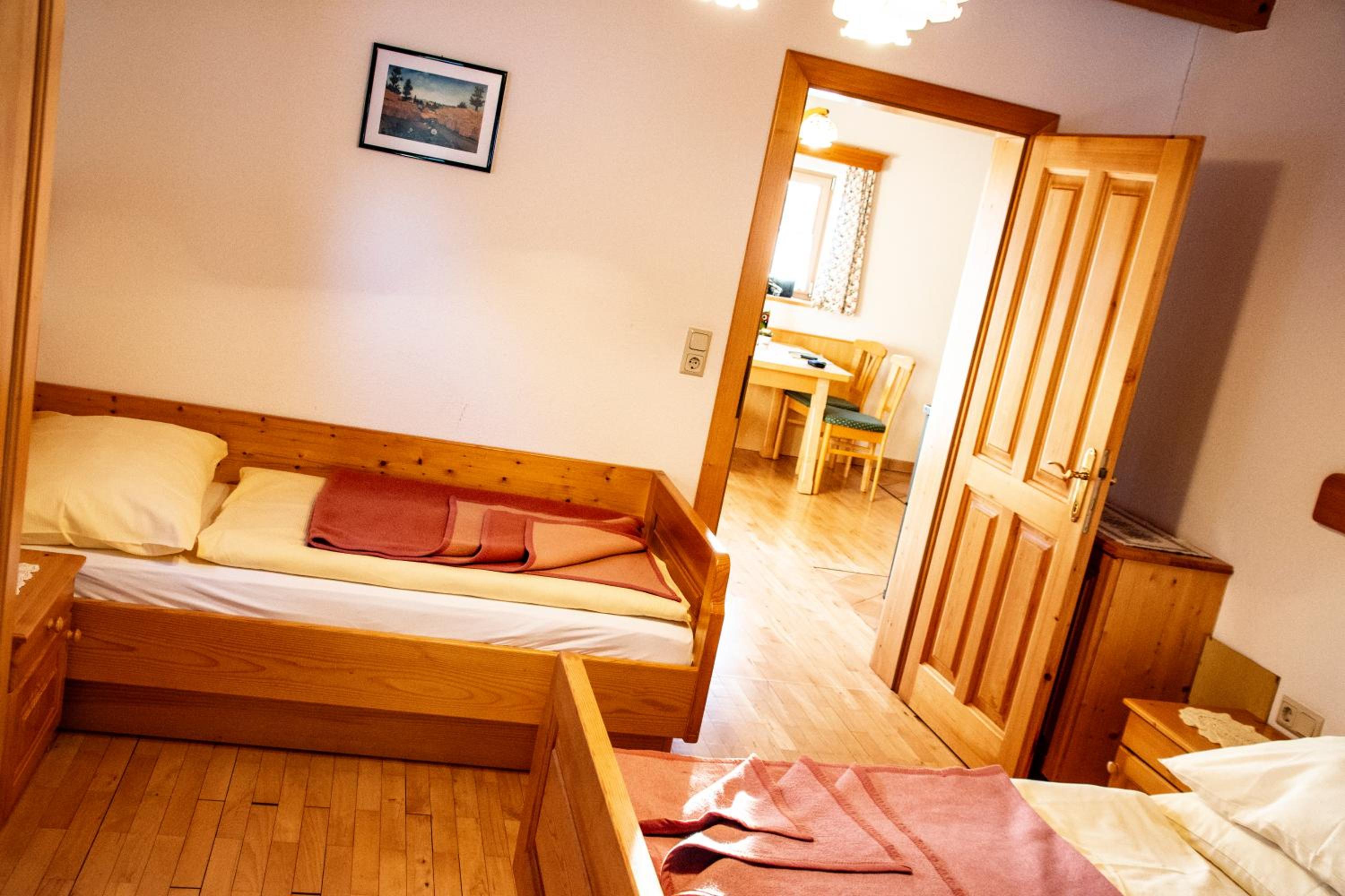 Two-Bedroom House with Terrace photo 1