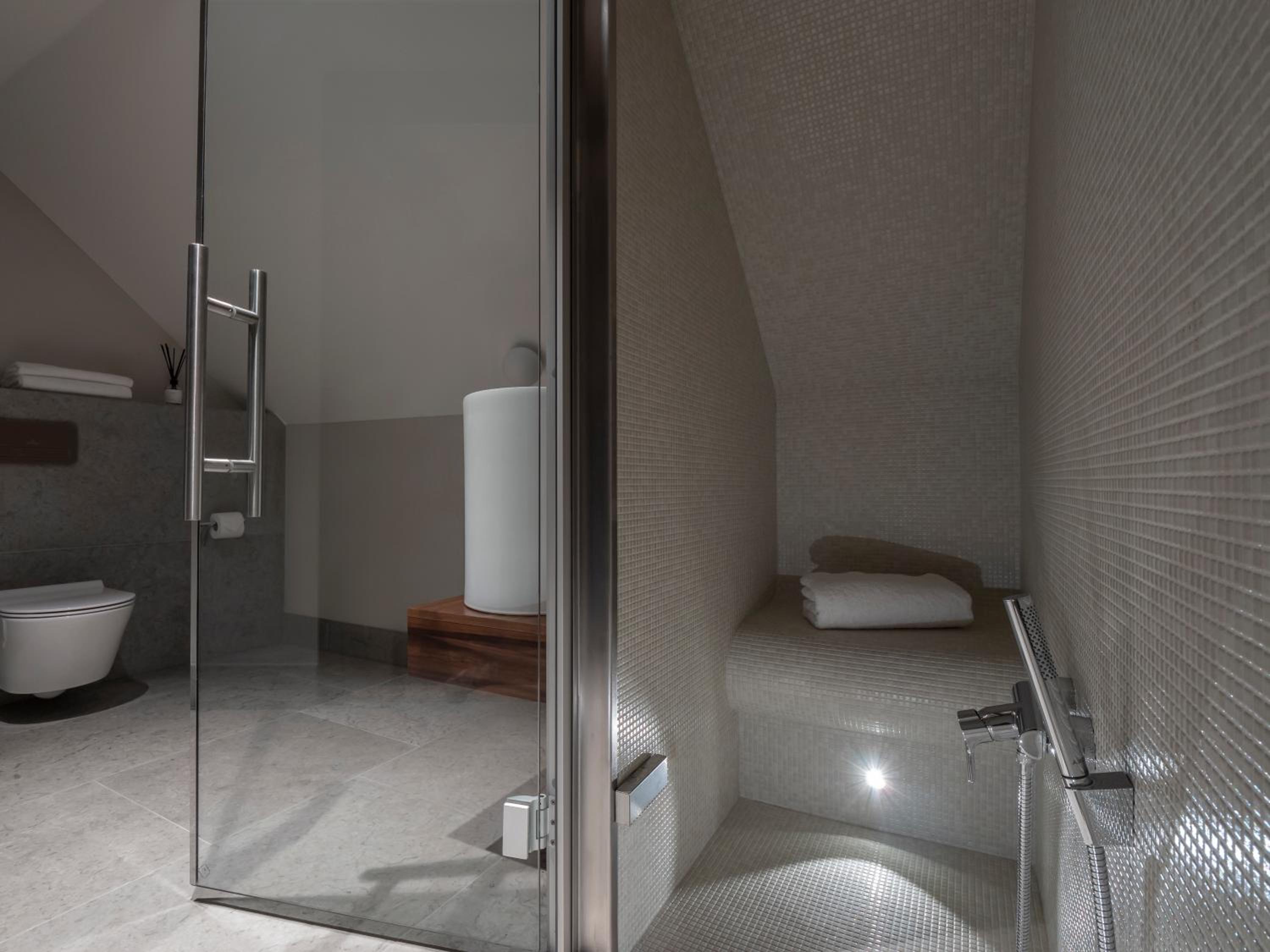 Suite with Steam Sauna - Photo 3