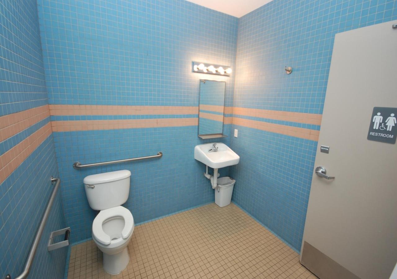 Superior Double Room - Shared Bathroom photo 3