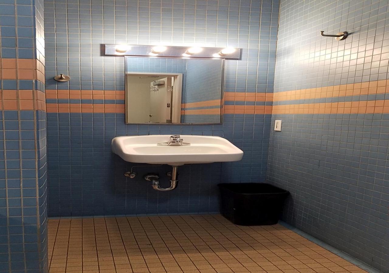 Superior Double Room - Shared Bathroom photo 2