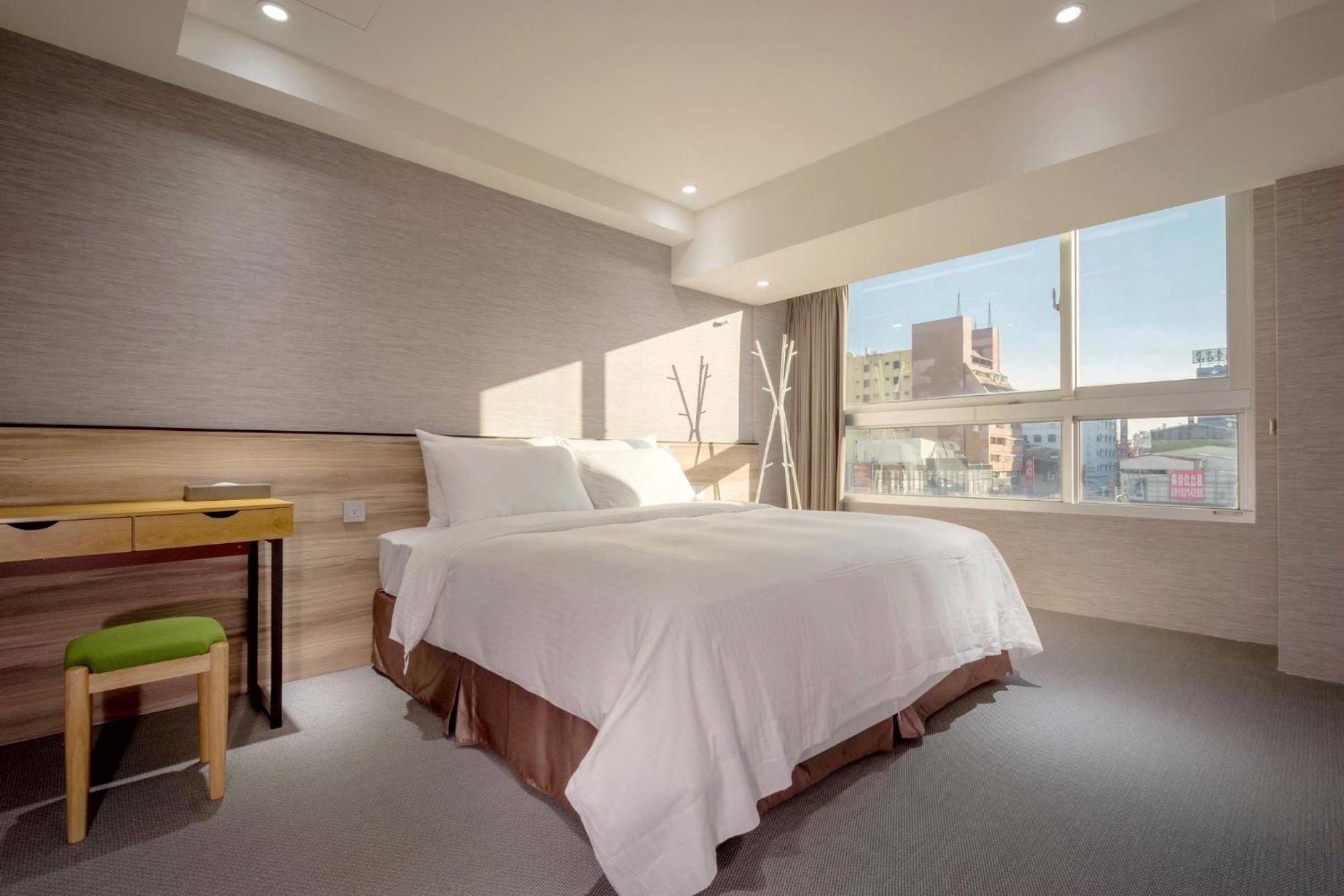 Deluxe Family Suite