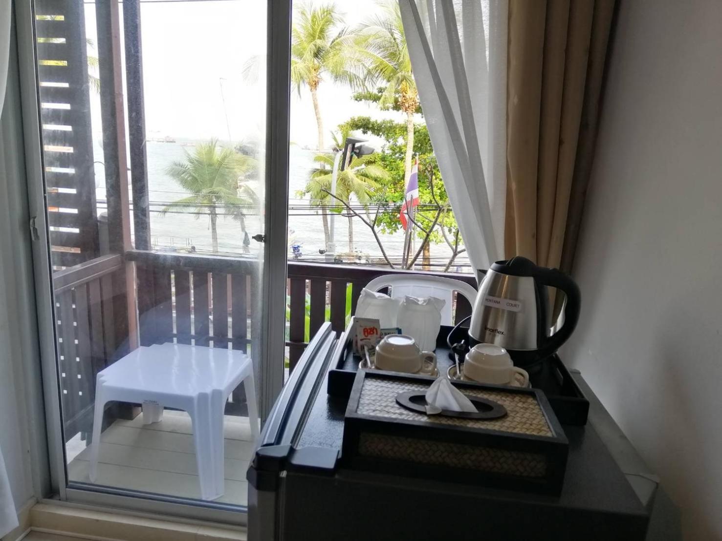 Deluxe Double Room with Balcony and Sea View - Photo 11