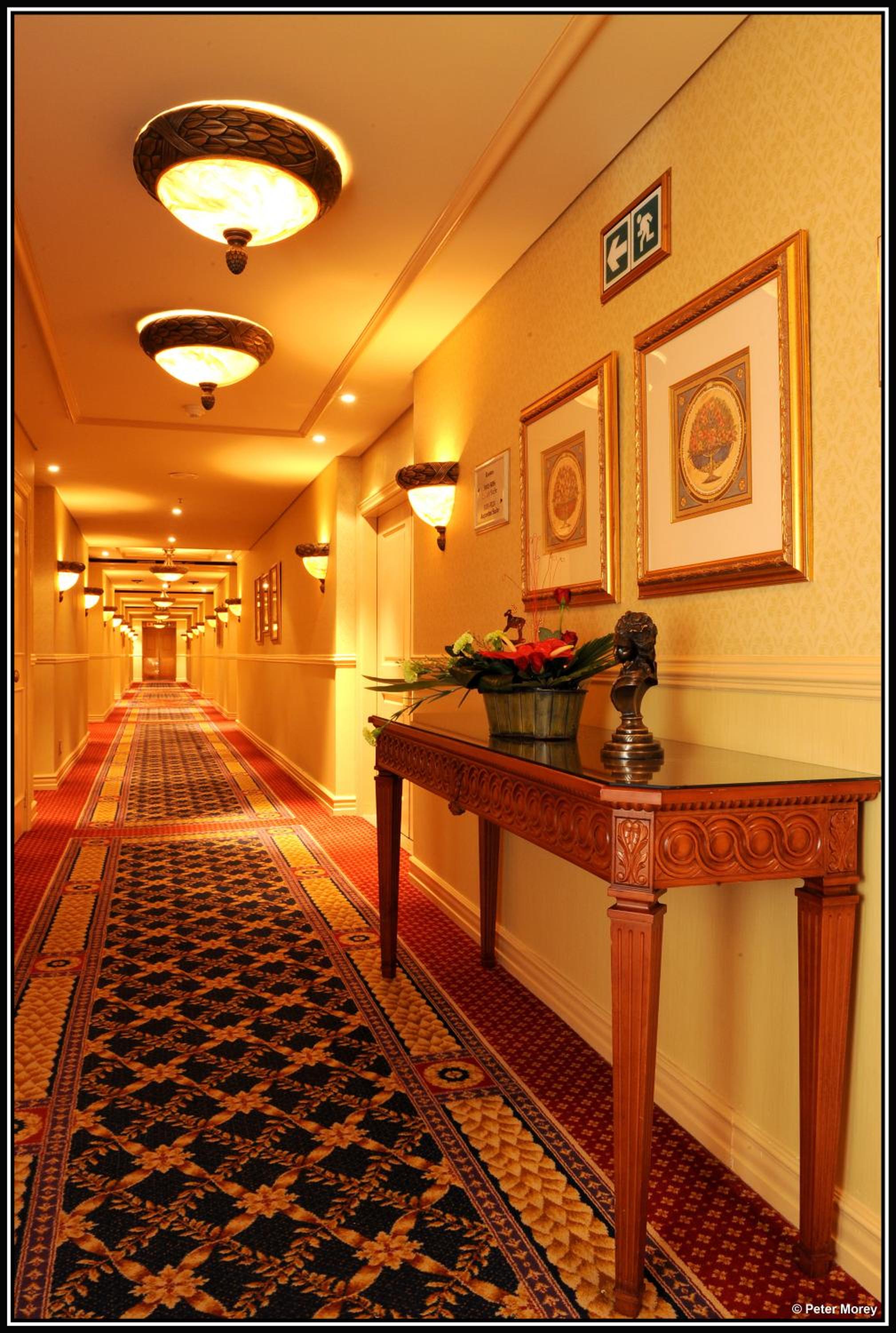 Club Superior King Room - Photo 5