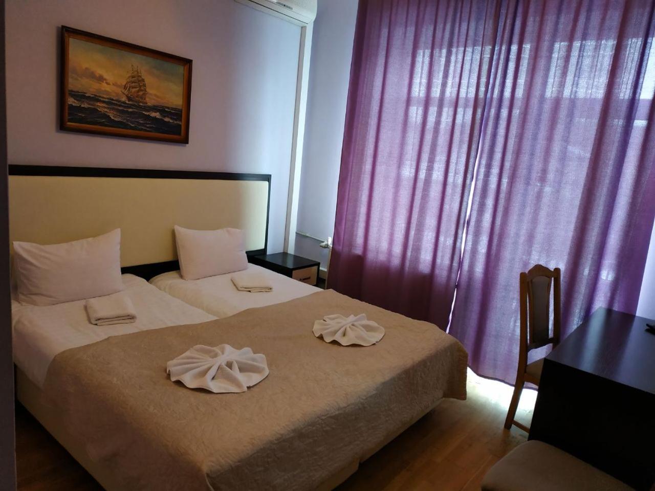 Deluxe Double or Twin Room with Balcony photo 3